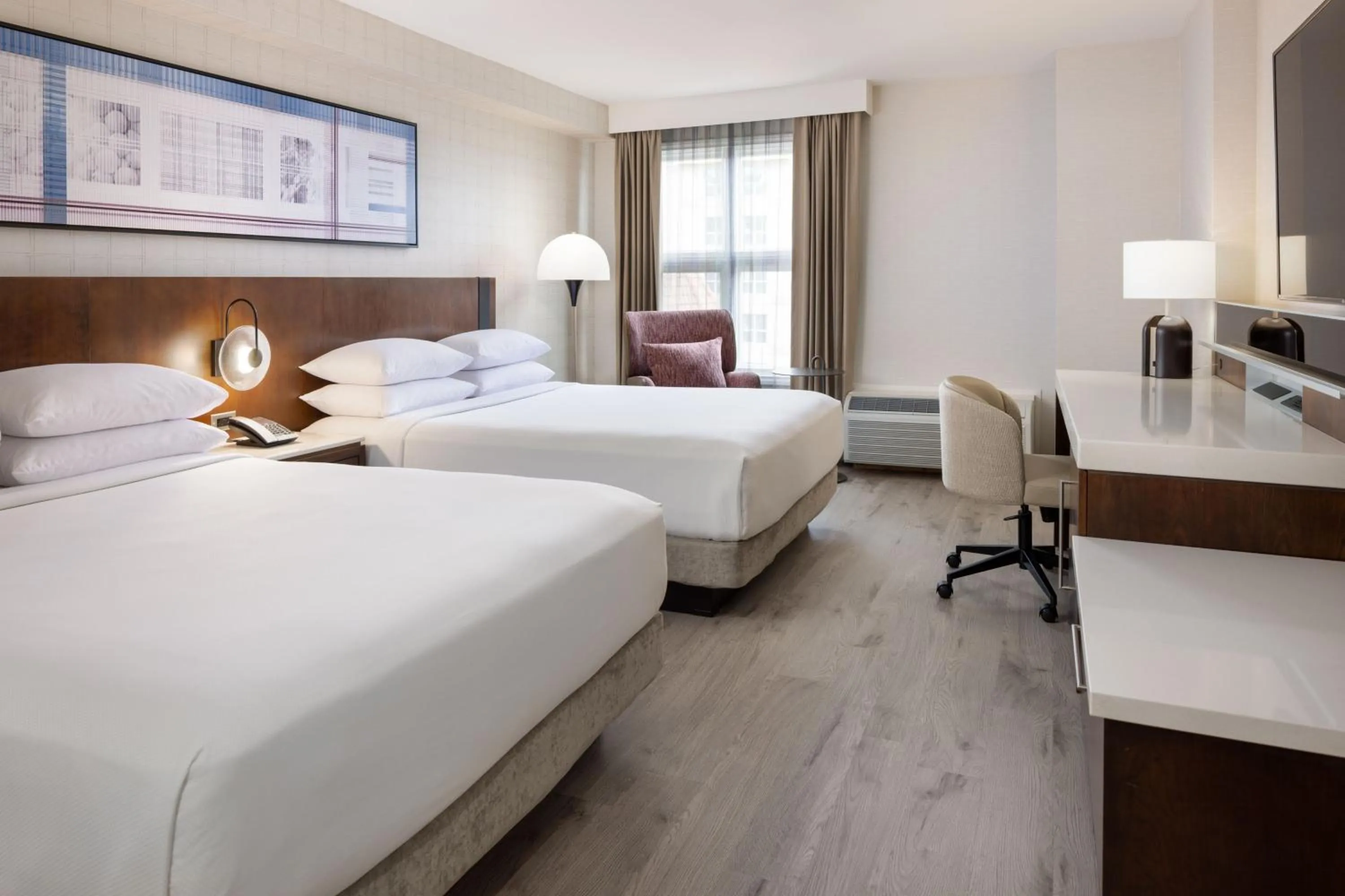 Photo of the whole room, Bed in Delta Hotels by Marriott Grand Okanagan Resort