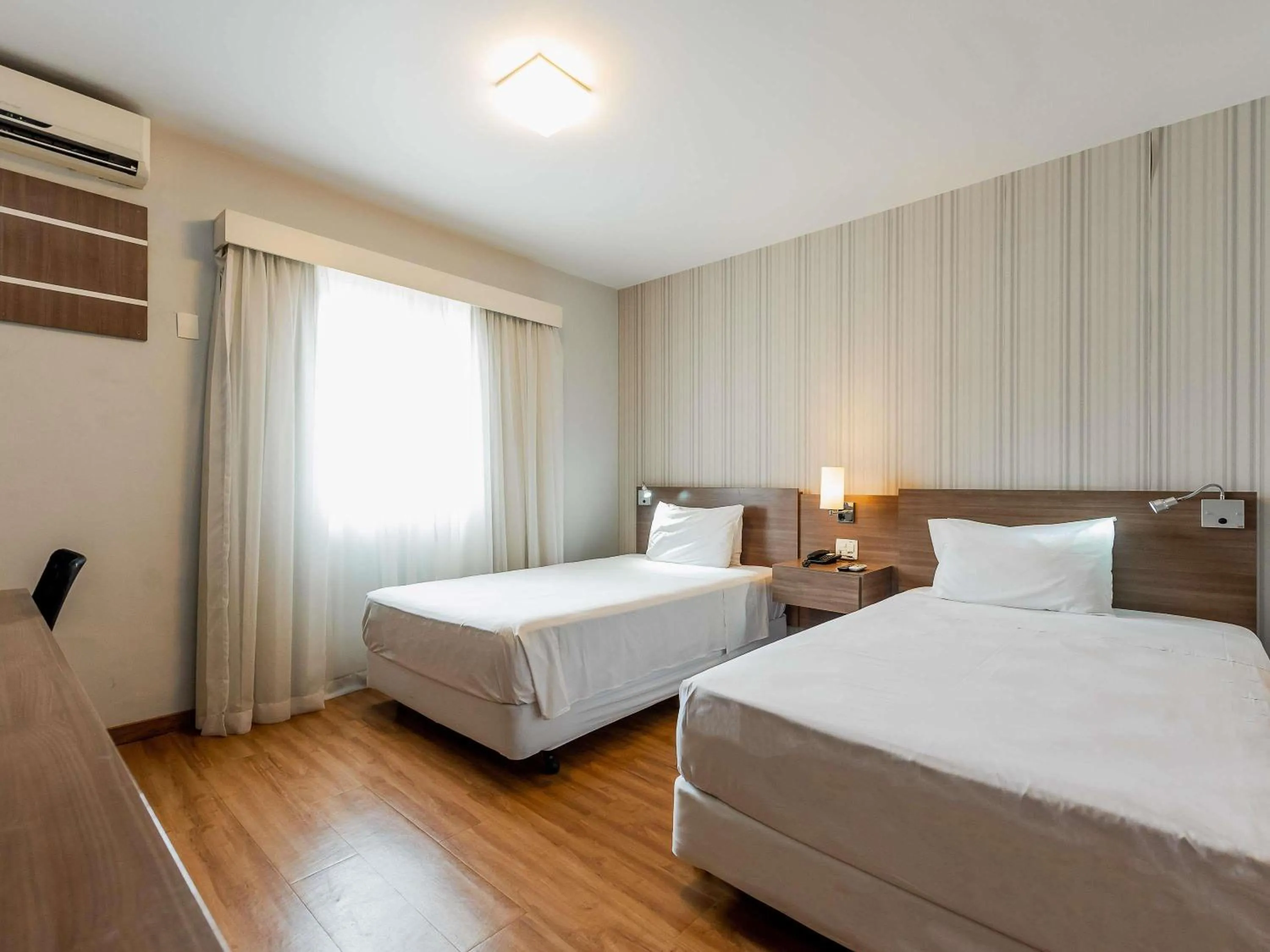 Bedroom, Bed in Ibis Styles Campinas Alphaville