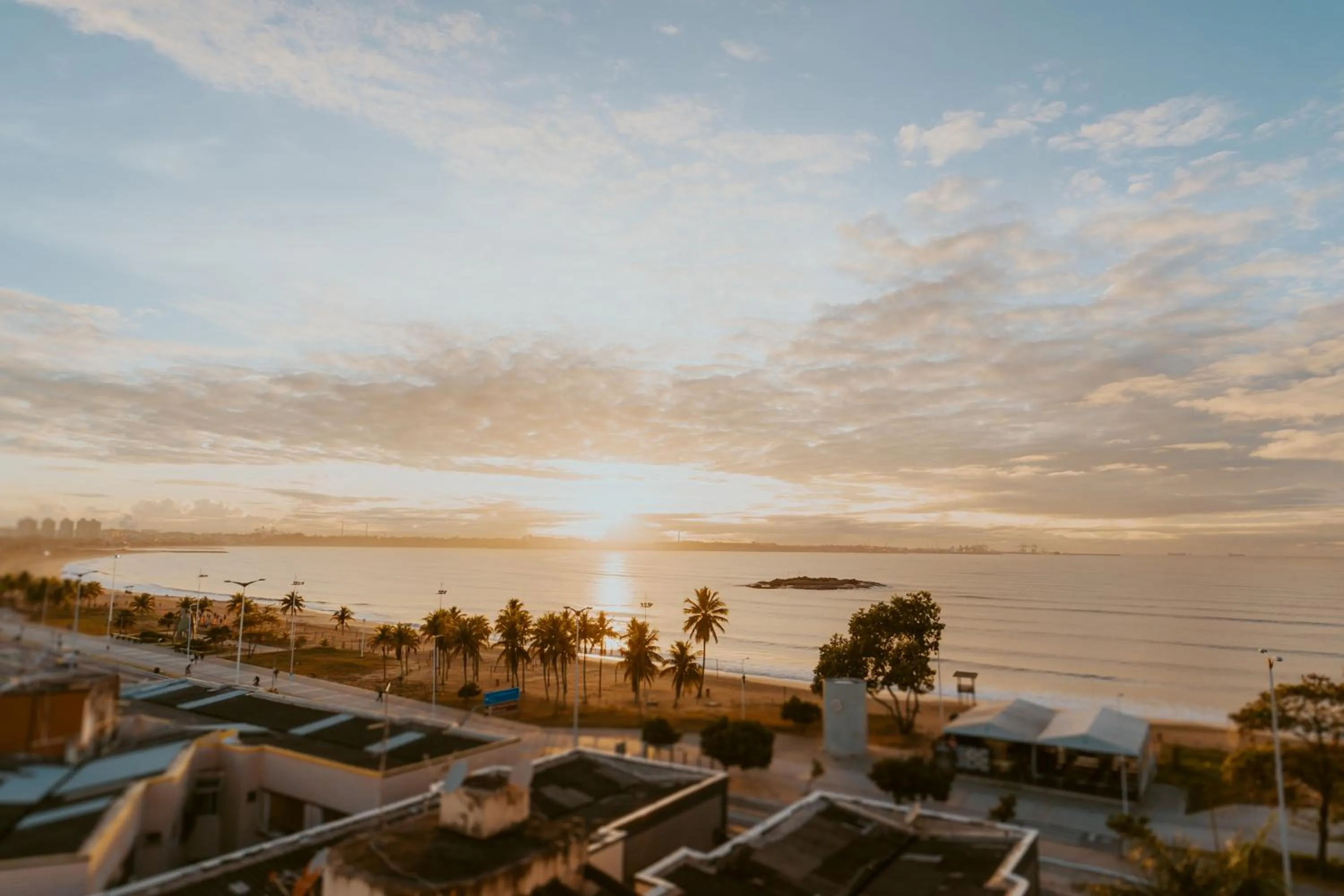 Beach in Vitoria Praia Hotel