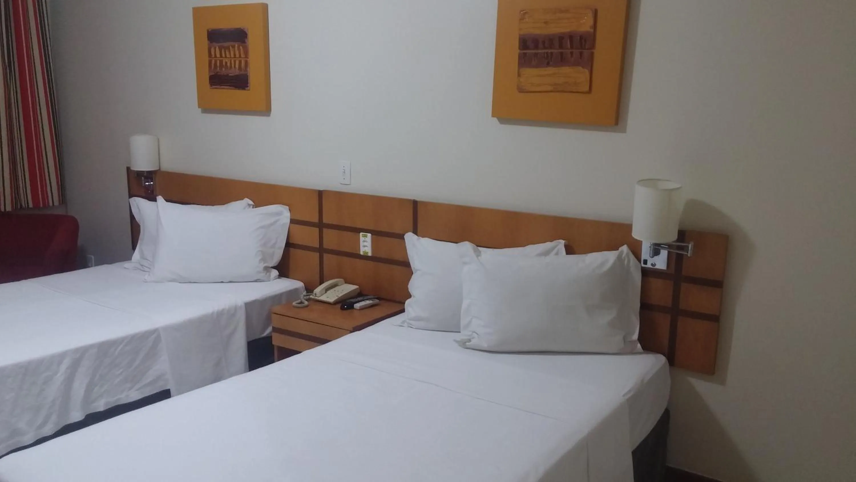 Bedroom, Bed in Vitoria Praia Hotel