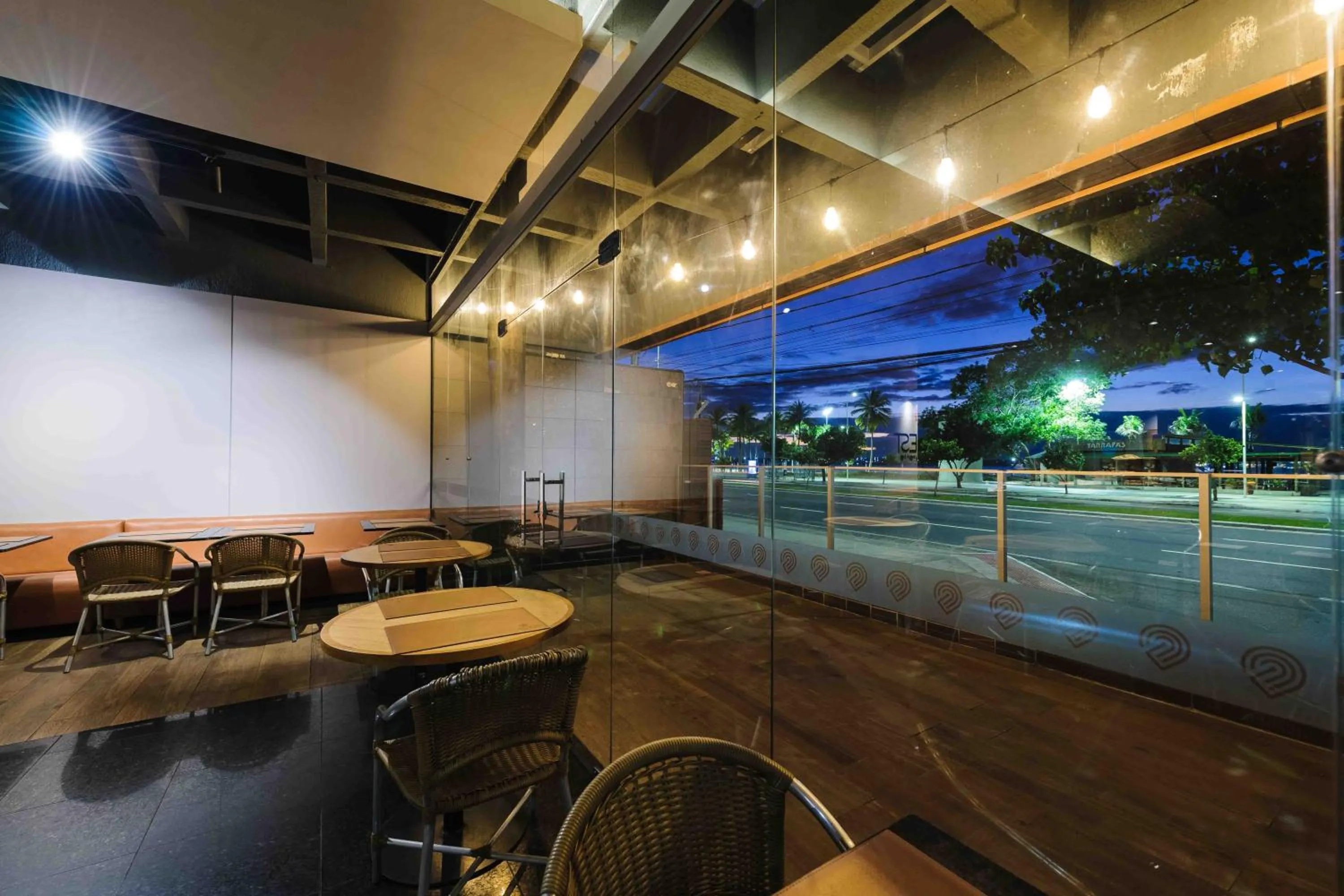 Patio in Vitoria Praia Hotel