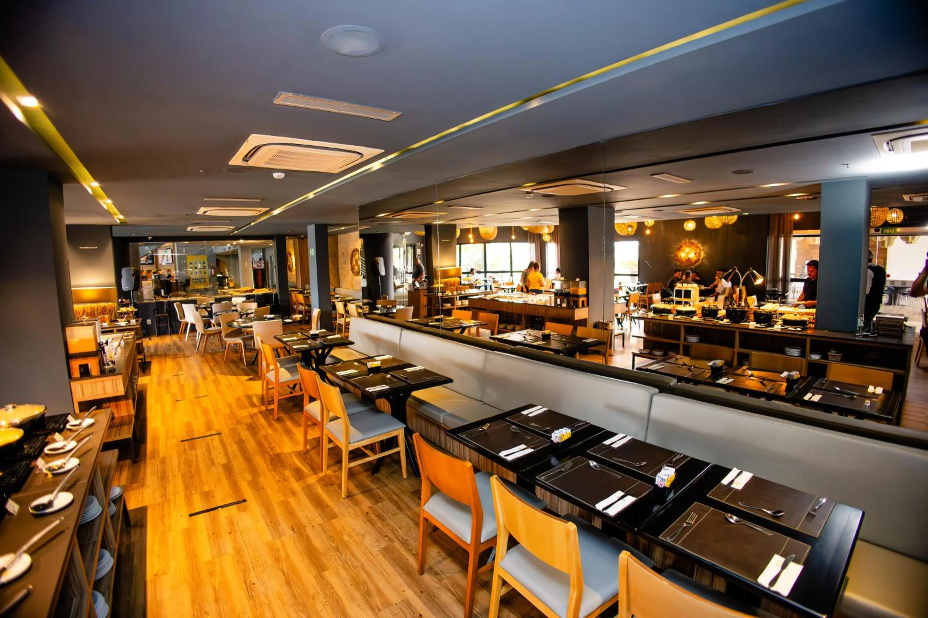 Restaurant/places to eat in Quality Hotel Aracaju