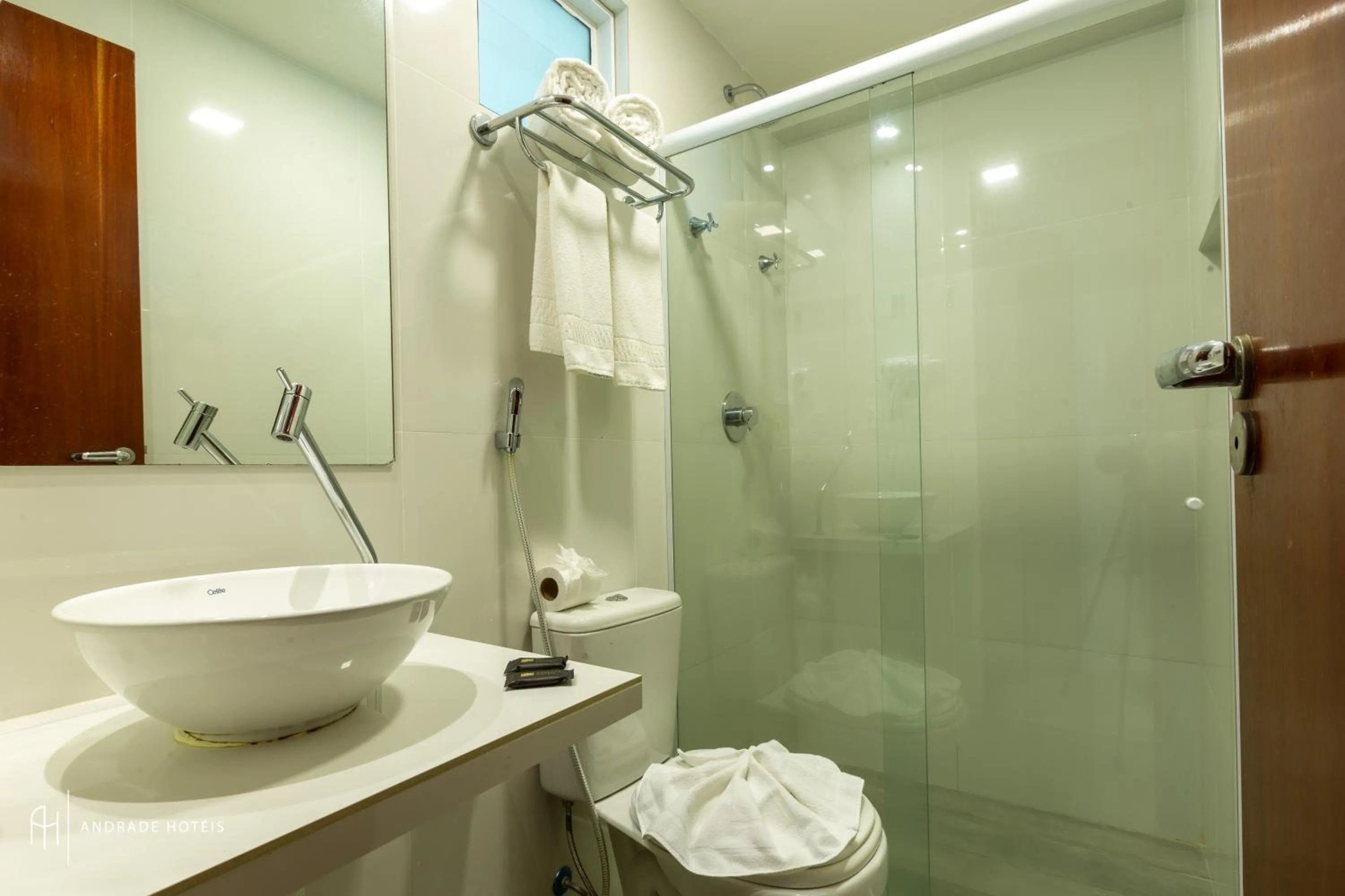 Toilet in Rede Andrade Solmar