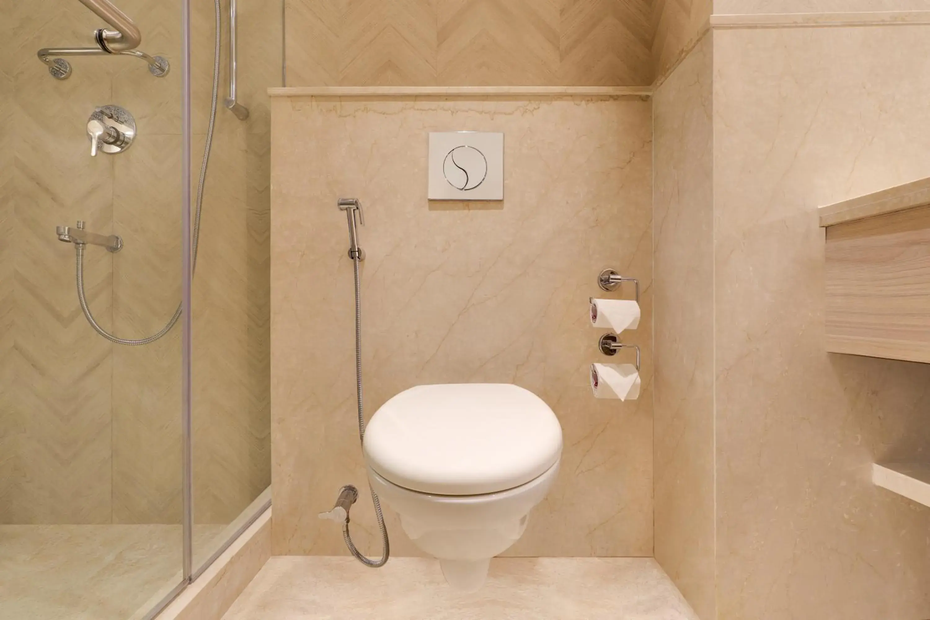 King Room(2 pints of beer on arrival with each rooms booked) - single occupancy in Lemon Tree Amarante Beach Resort, Goa King Room(2 pints of beer on arrival with each rooms booked) - single occupancy in Lemon Tree Amarante Beach Resort, Goa