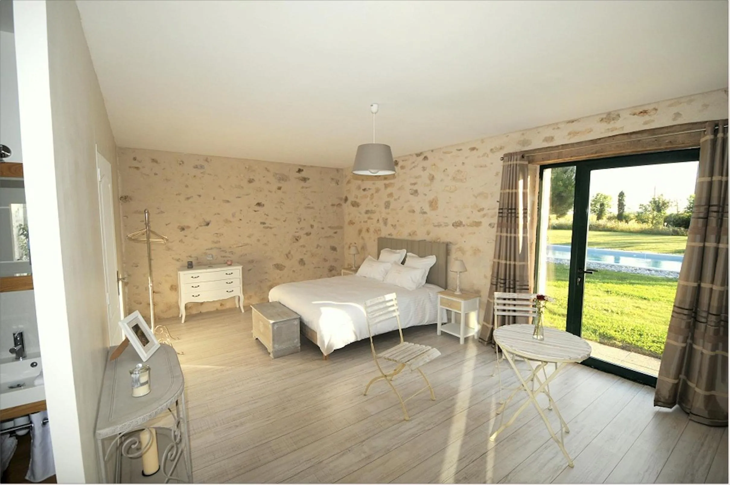 Bedroom, Bed in FERME DE L'EREAU