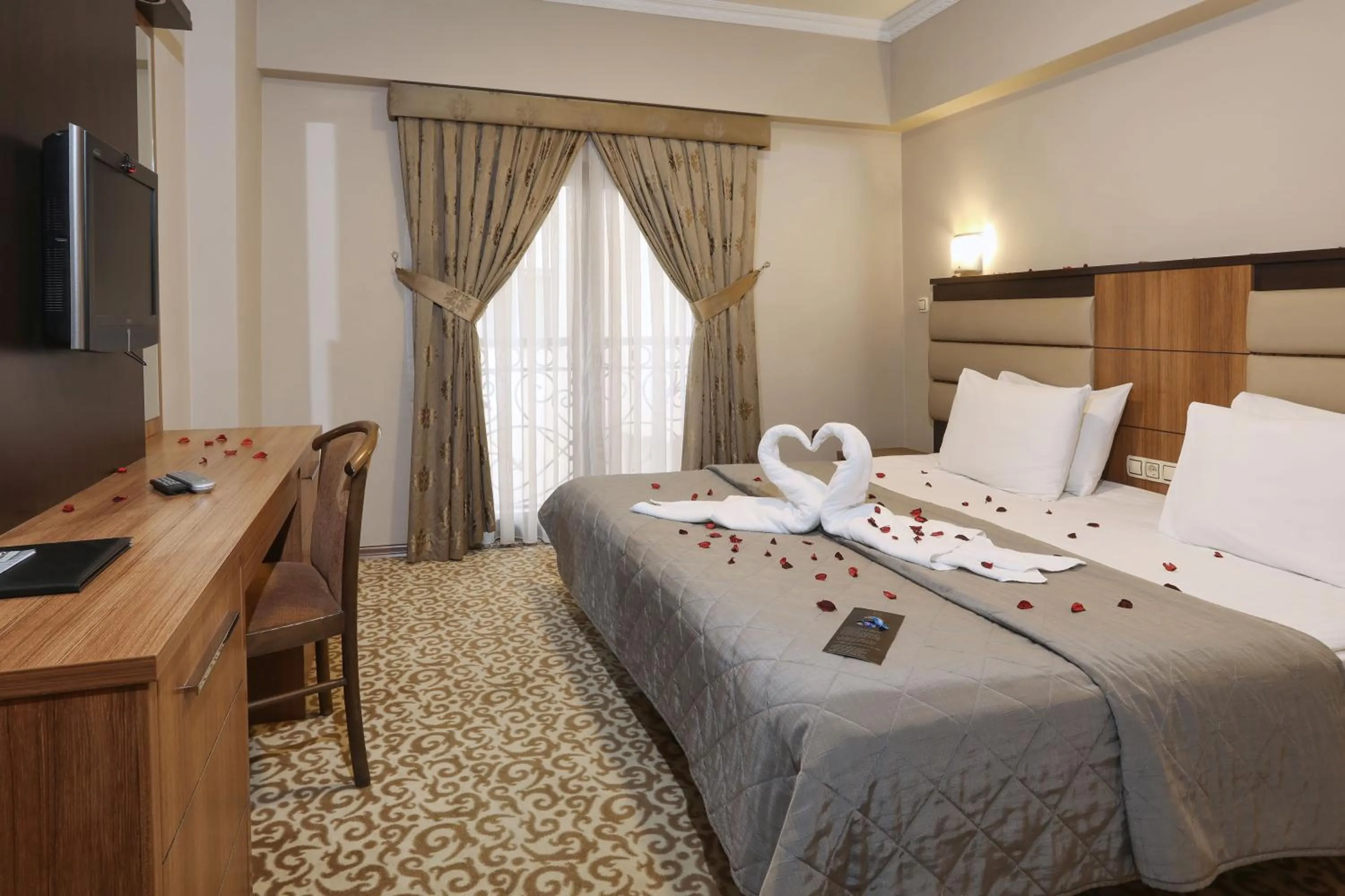 Bedroom, Bed in New Balturk Hotel Izmit