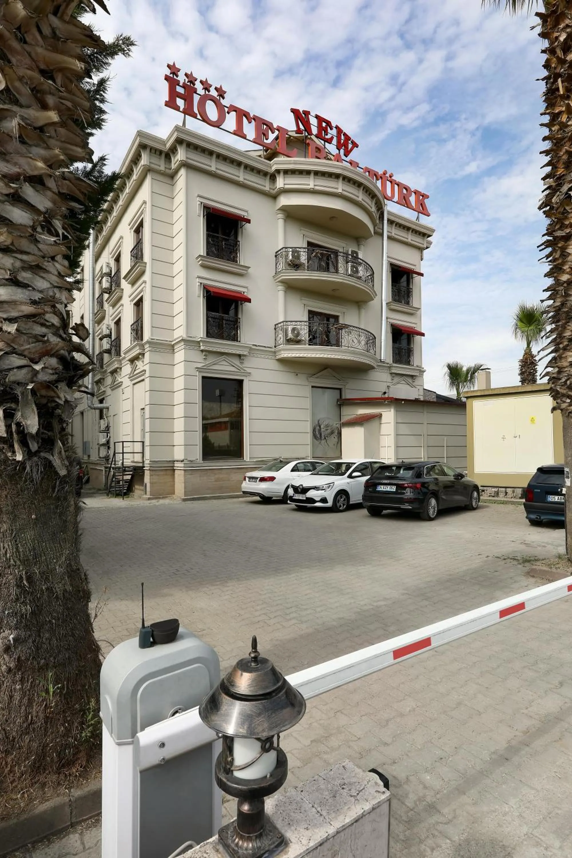 Parking in New Balturk Hotel Izmit