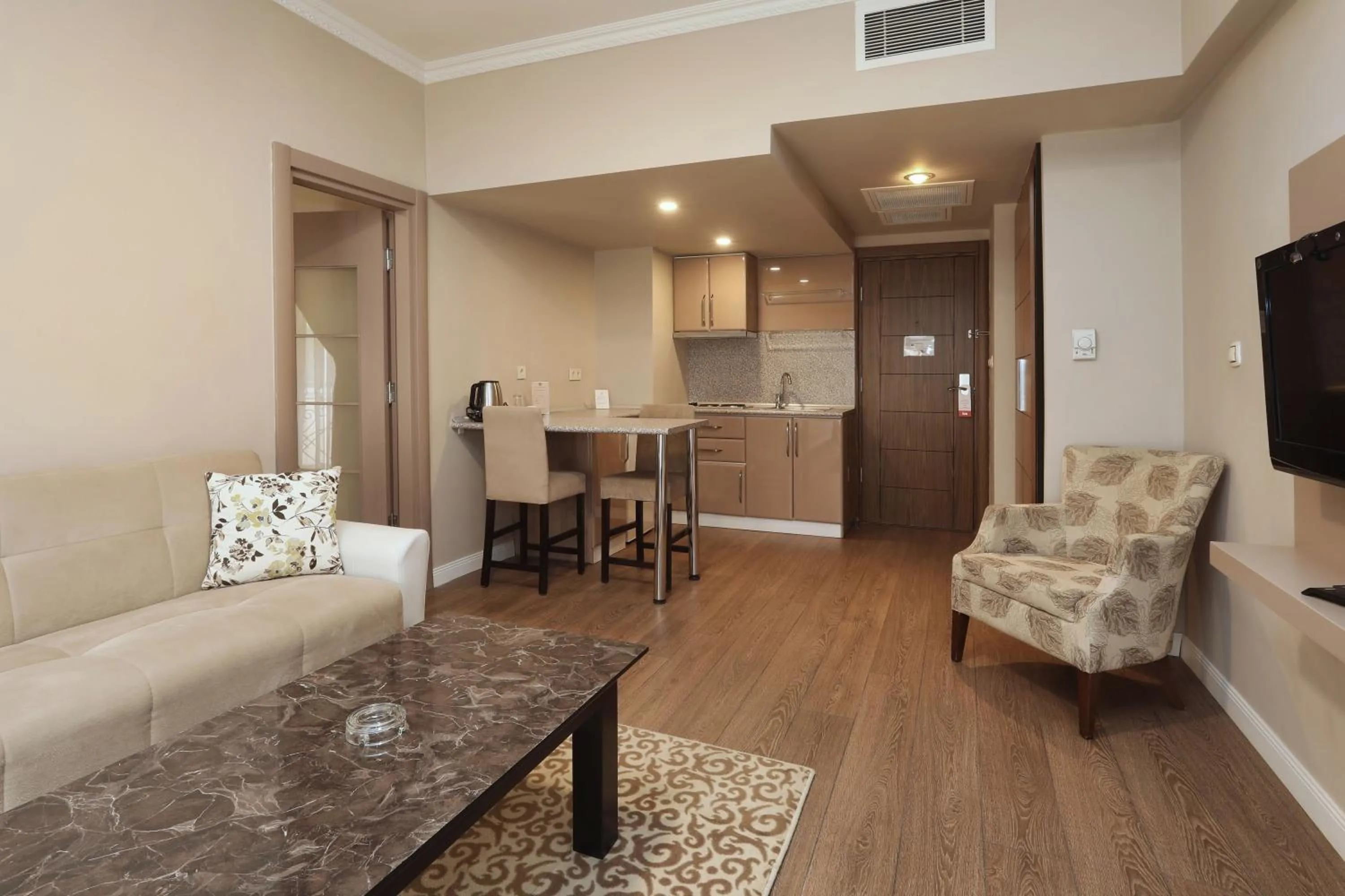 Living room in New Balturk Hotel Izmit