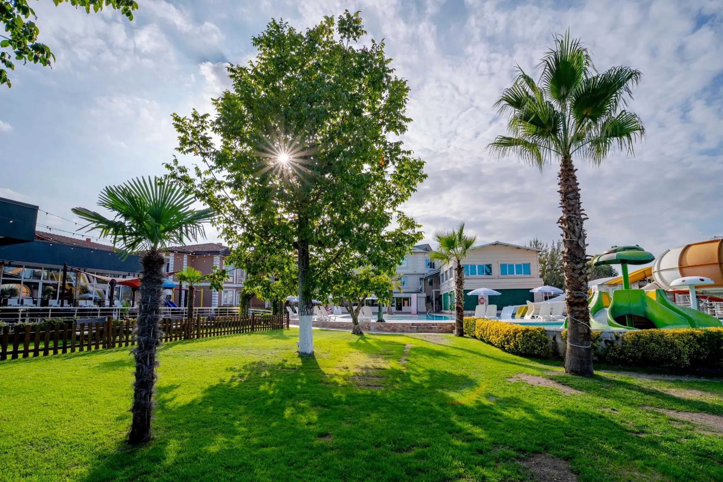 Garden in Sapanca Aqua Wellness Spa Hotel