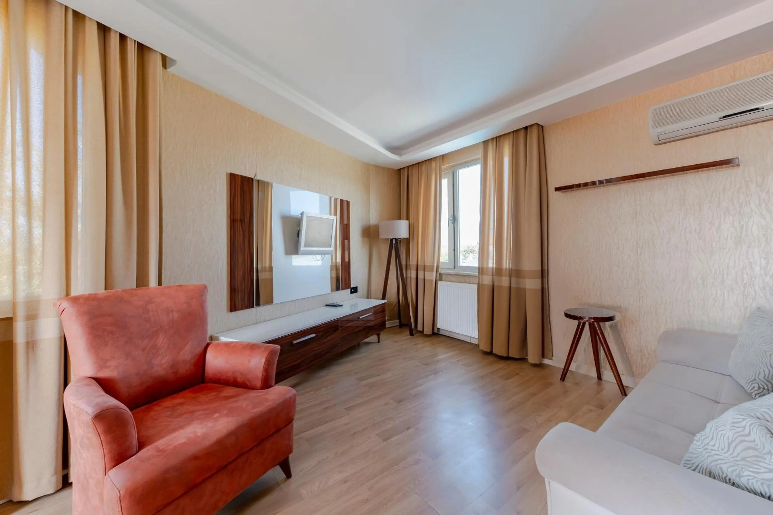 Photo of the whole room, Bed in Sapanca Aqua Wellness Spa Hotel