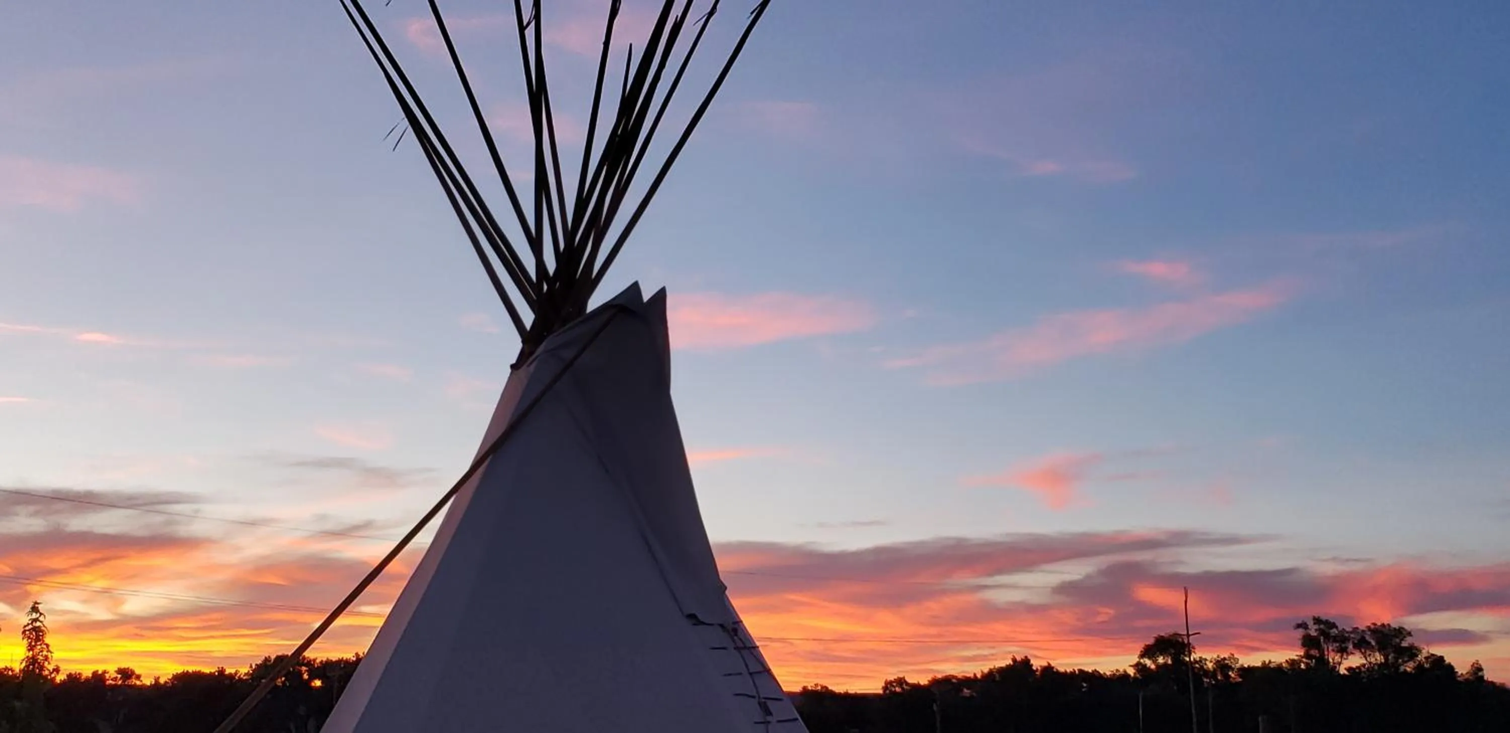 Sunset in Grizzly Roadhouse Bed and Breakfast