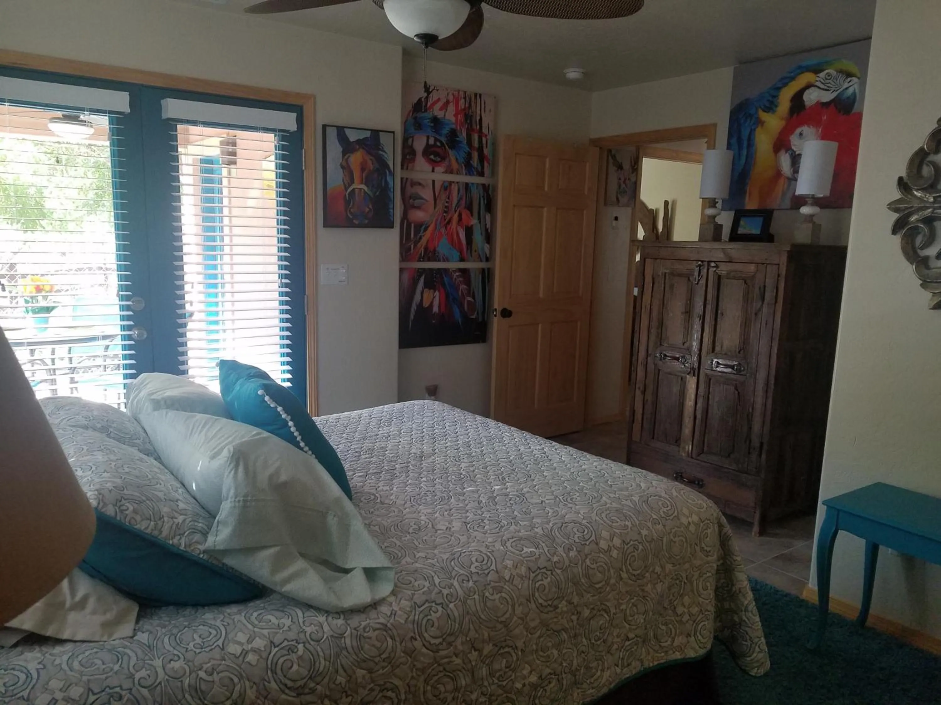 Bedroom, Bed in Grizzly Roadhouse Bed and Breakfast