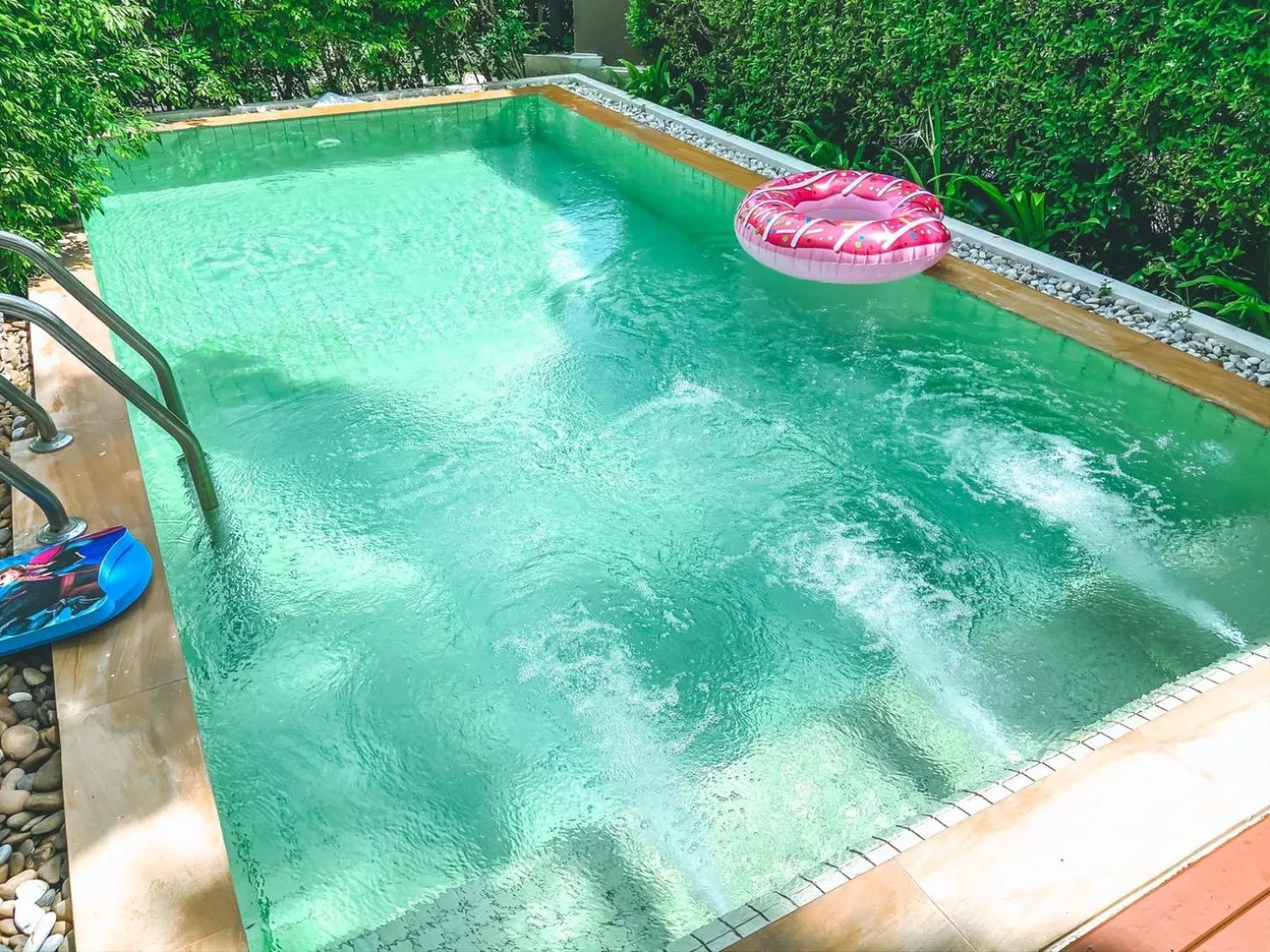 Swimming pool in Royal Sammuk Villa