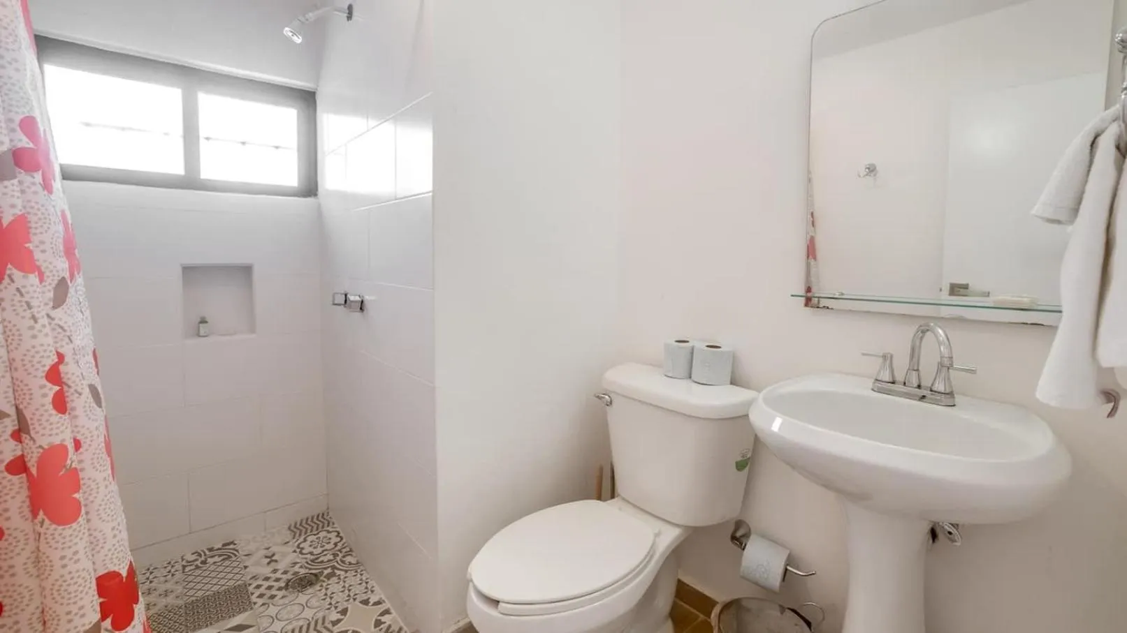 Valentina Suites by Las Flores Vacation Rentals