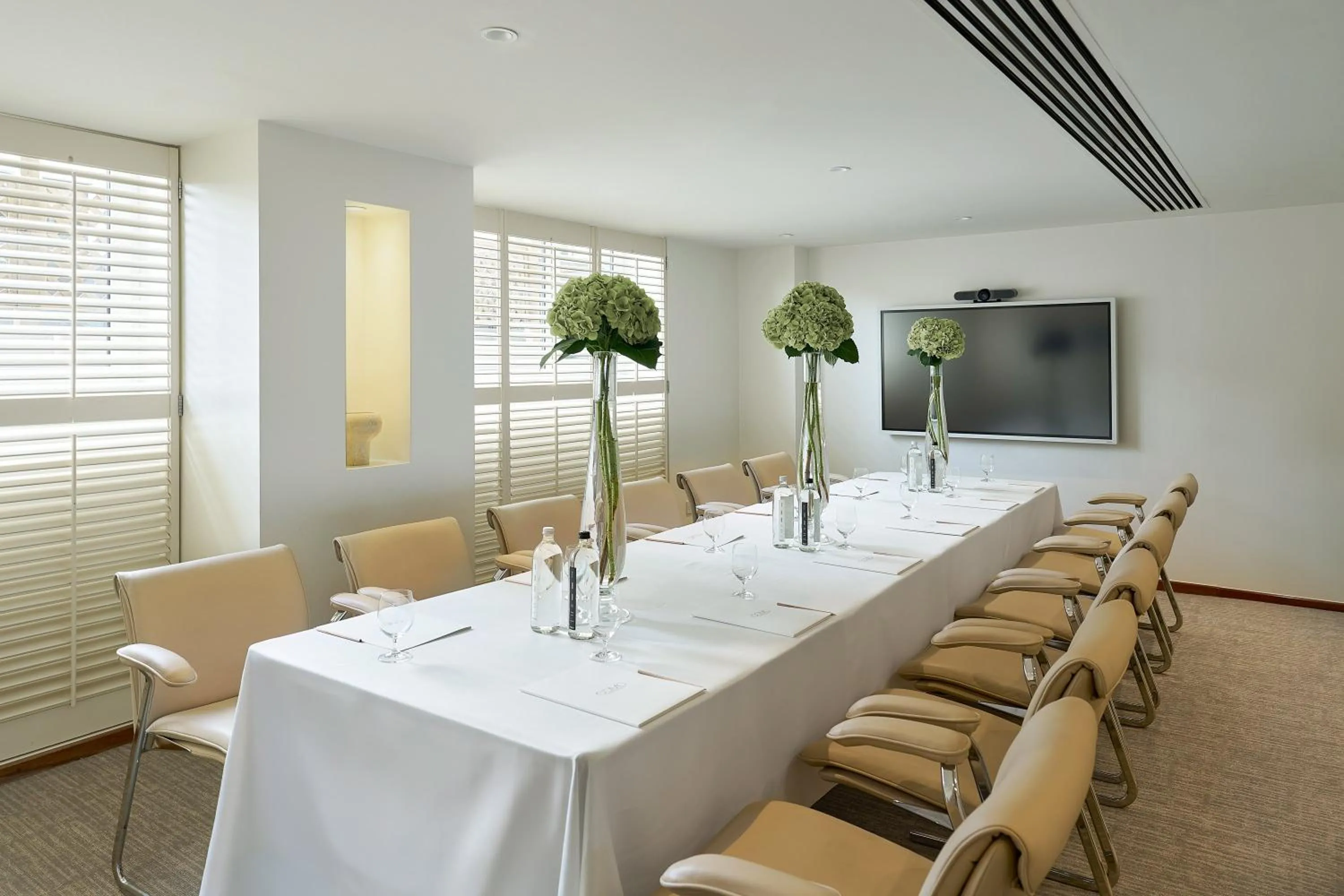 Business facilities in COMO Metropolitan London