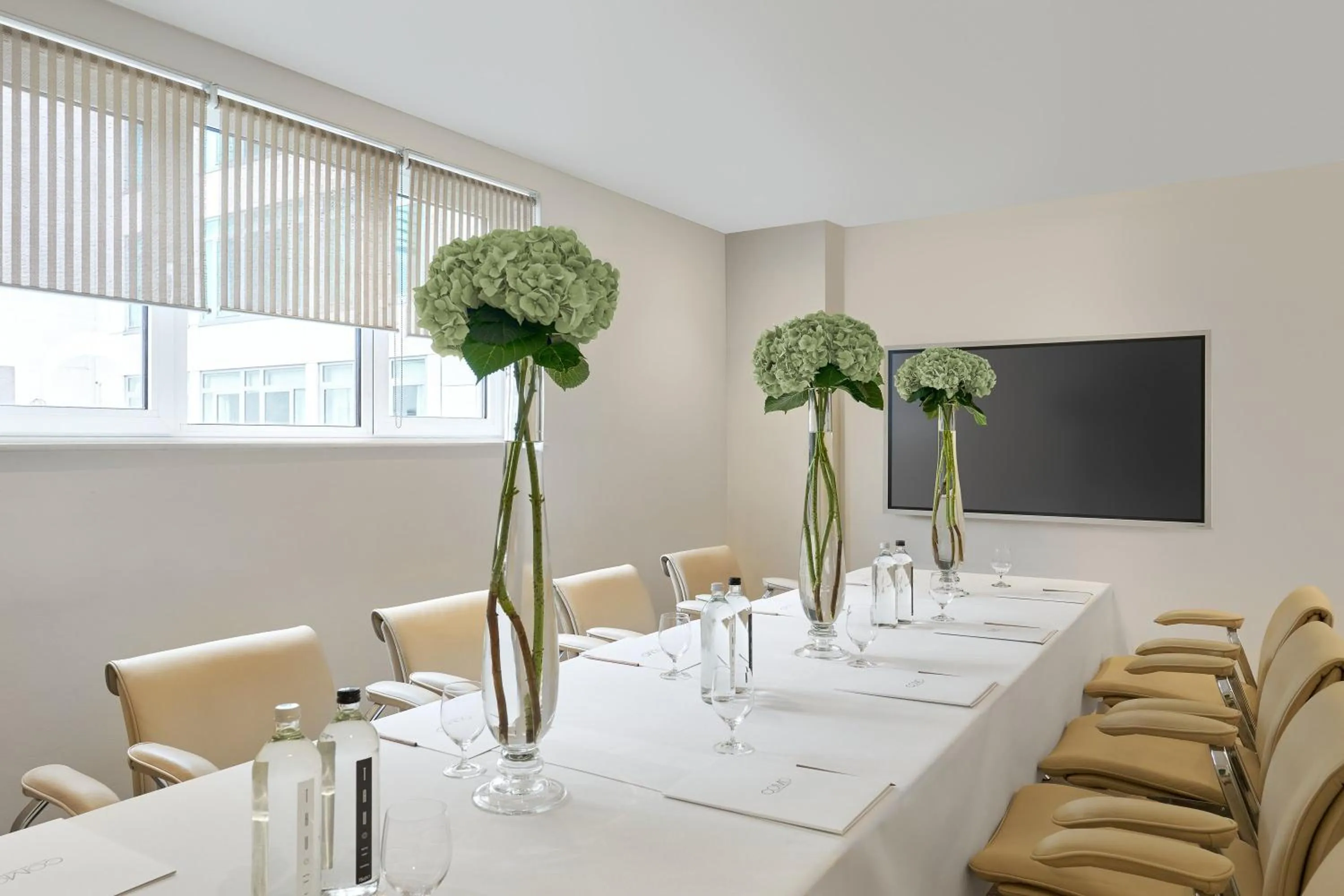 Business facilities in COMO Metropolitan London