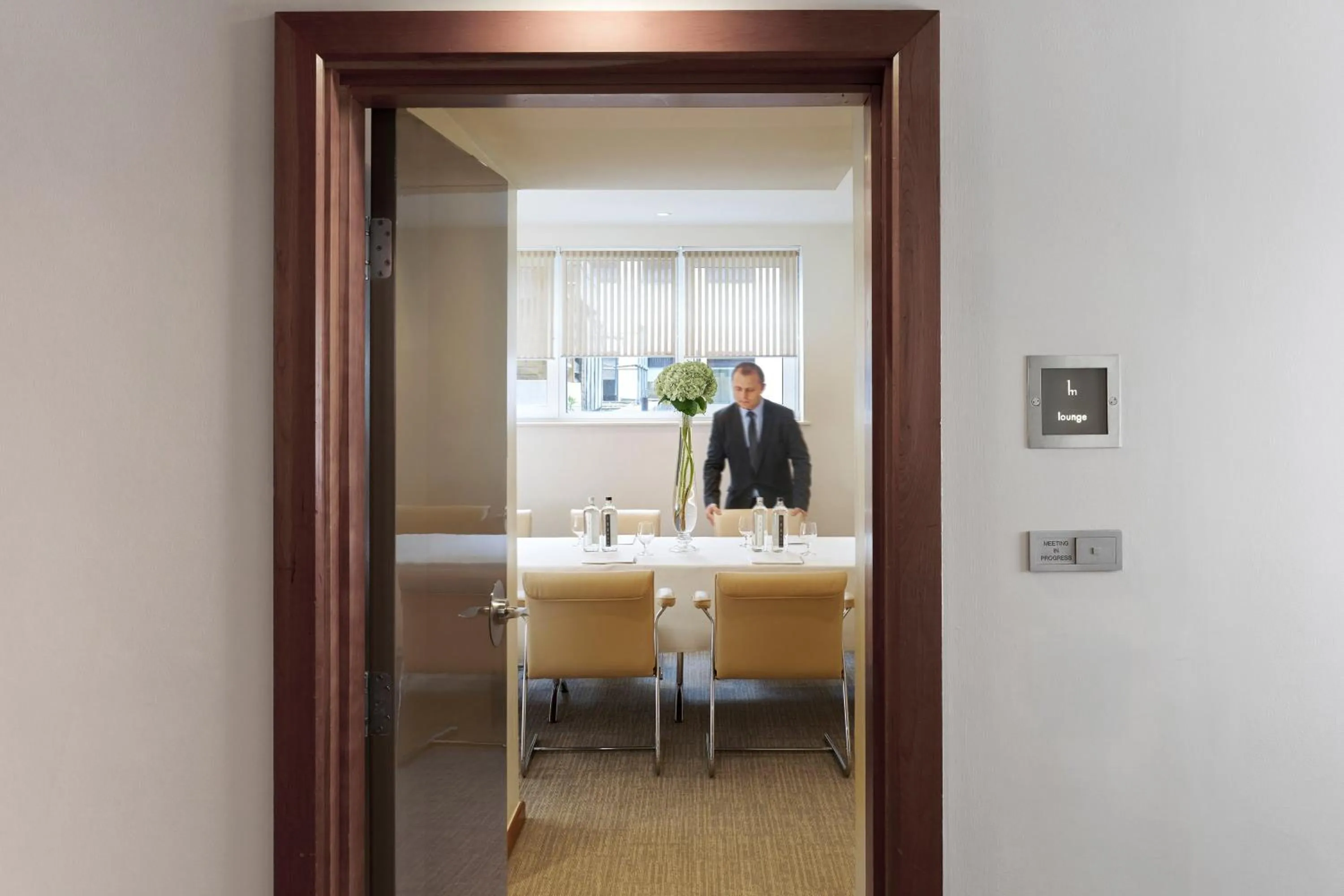 Business facilities in COMO Metropolitan London