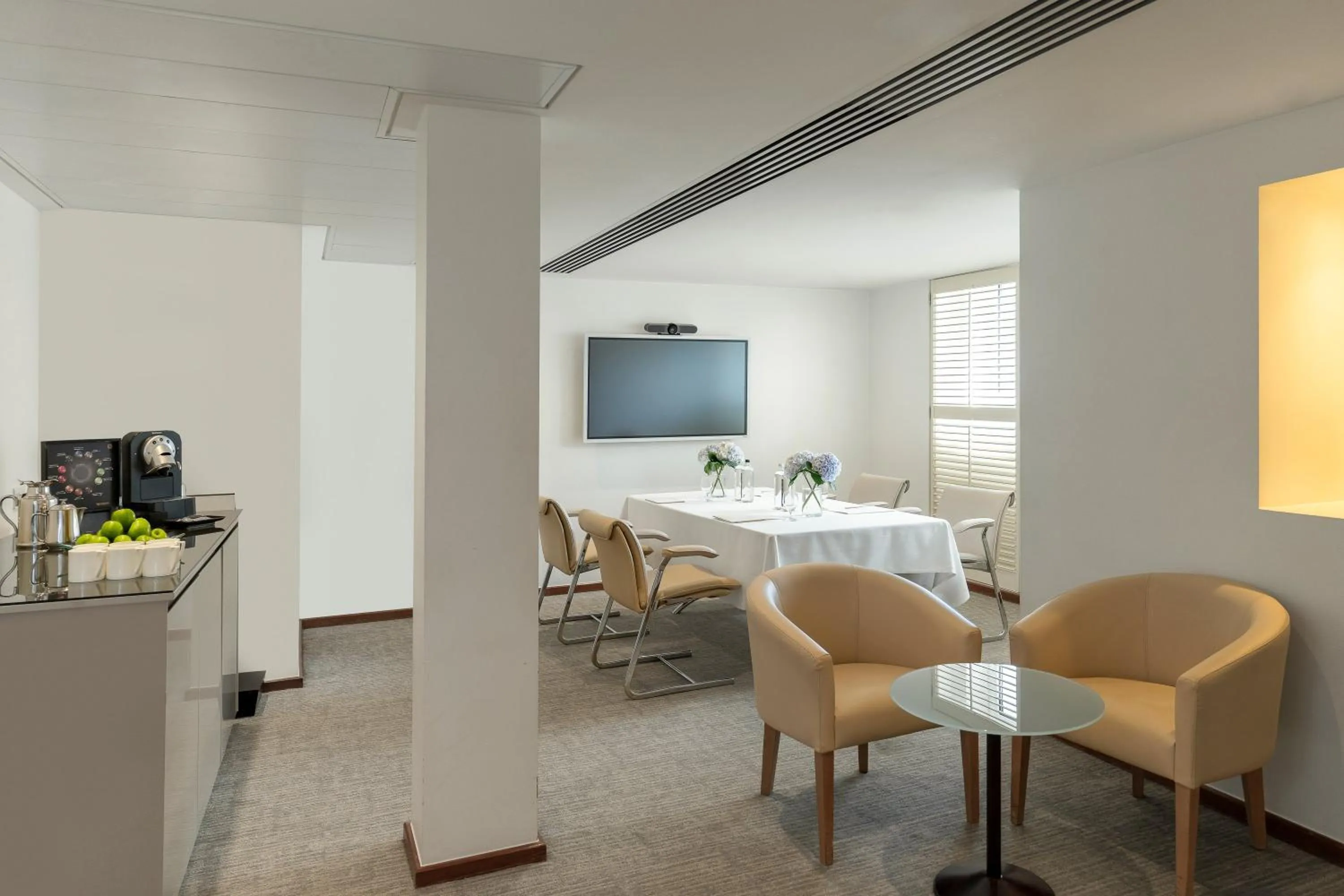 Business facilities in COMO Metropolitan London
