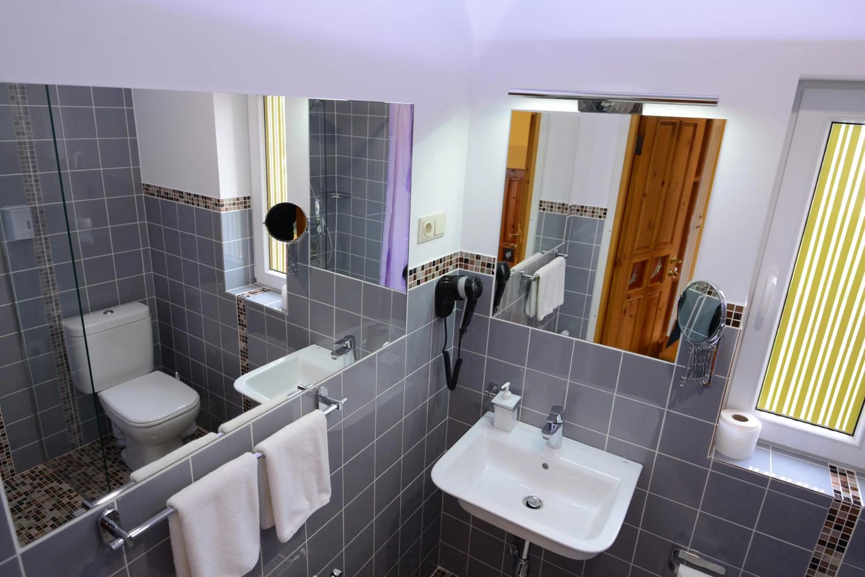 Shower in Ferdinands