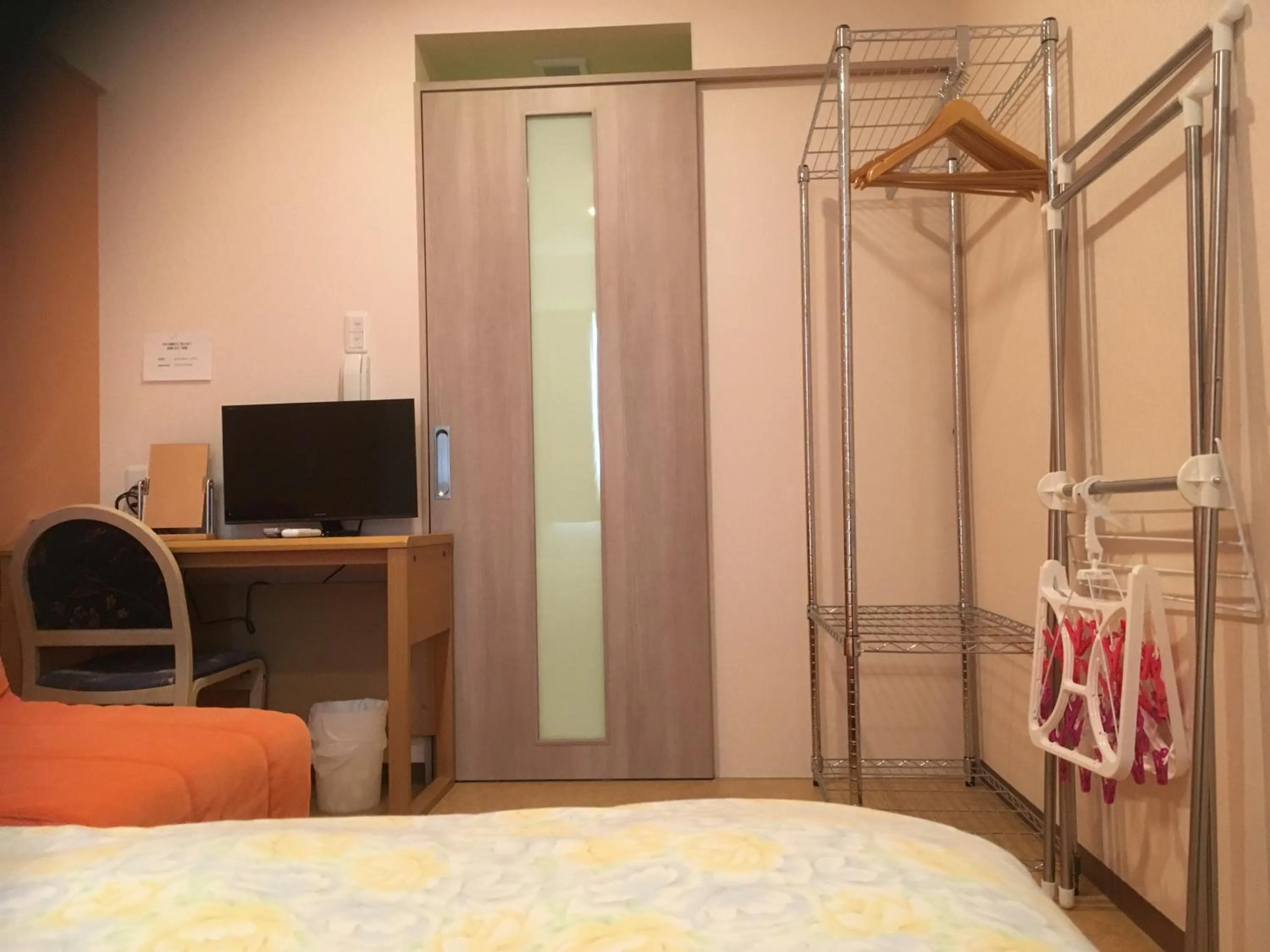 Bedroom, Bed in Hotel Asahi Grandeur Fuchu