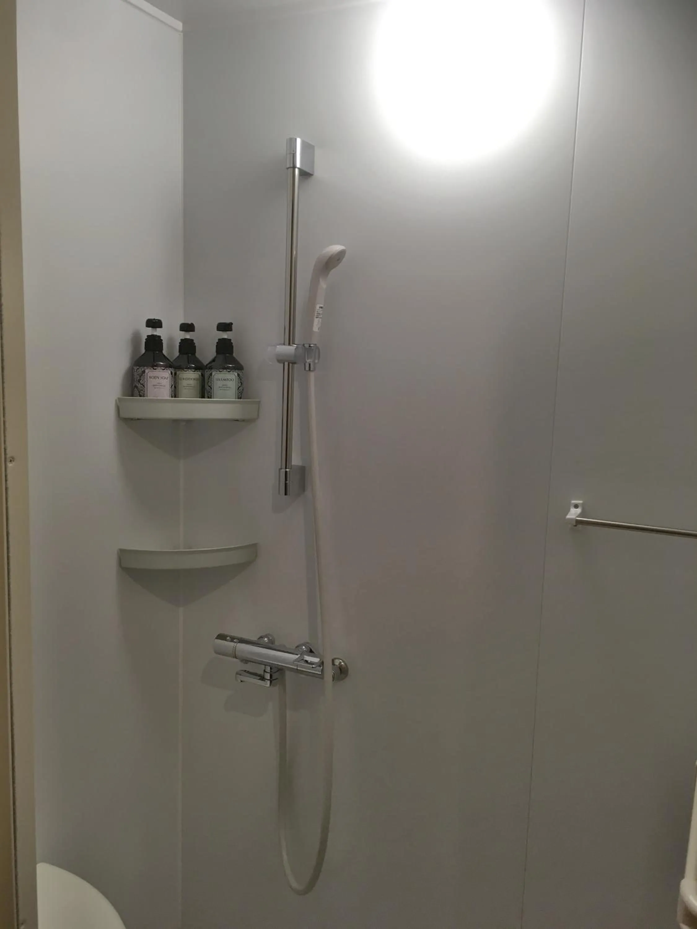 Photo of the whole room in Hotel Asahi Grandeur Fuchu