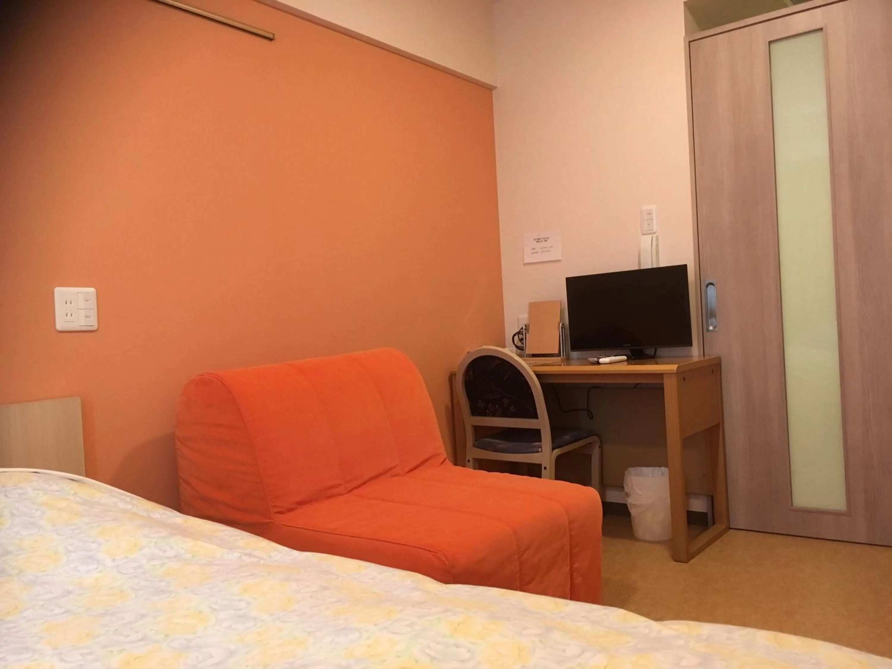 TV and multimedia in Hotel Asahi Grandeur Fuchu