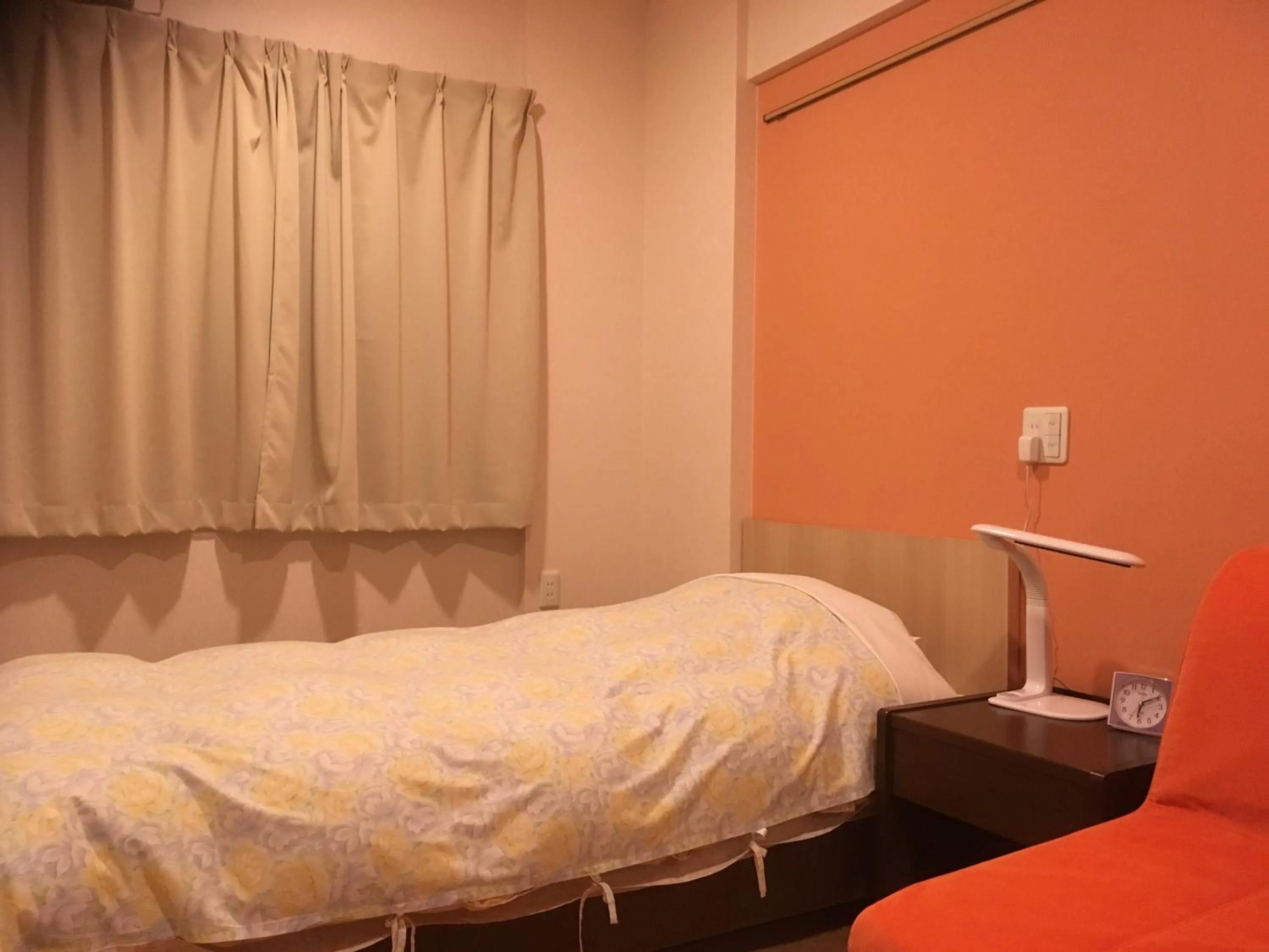 Bed in Hotel Asahi Grandeur Fuchu