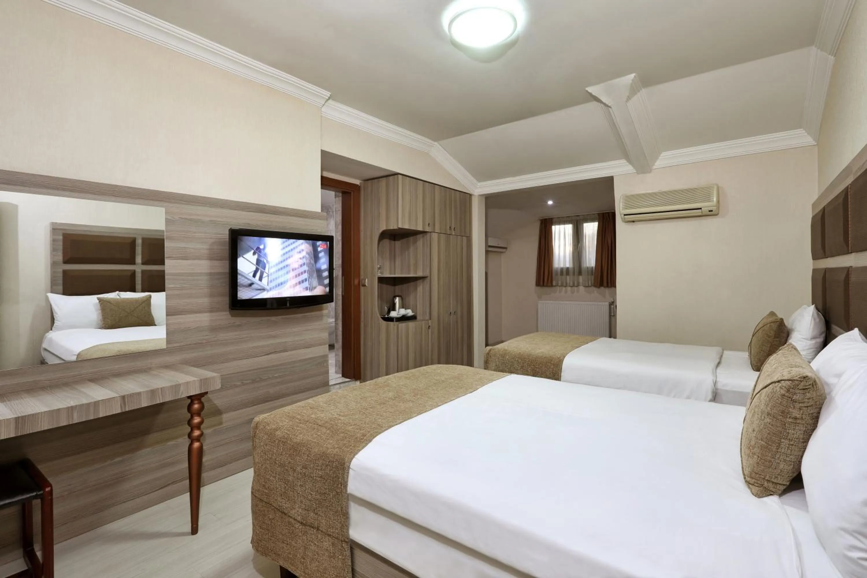 Photo of the whole room, Bed in Seckin Hotel