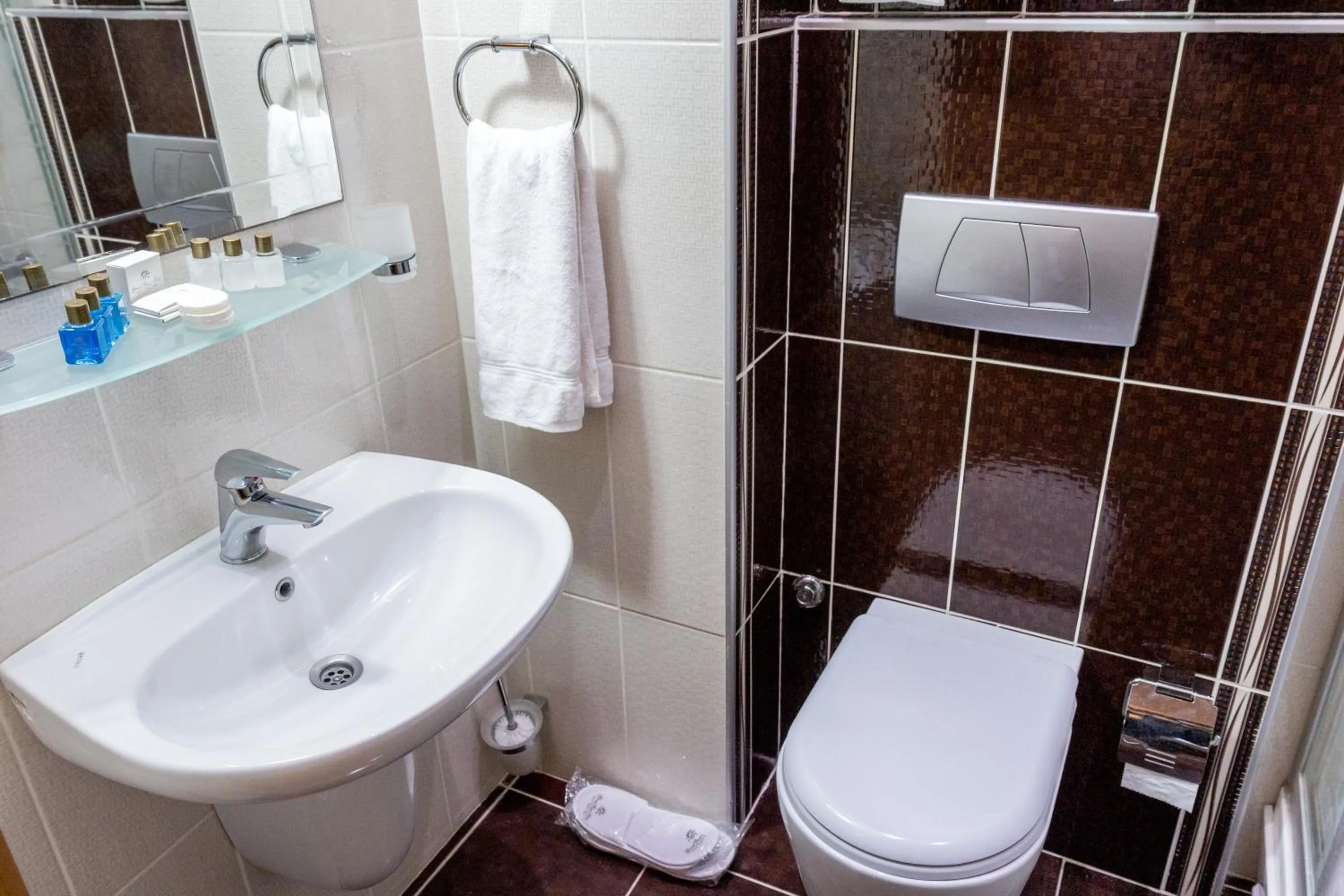 Bathroom in Grand Rosa Hotel