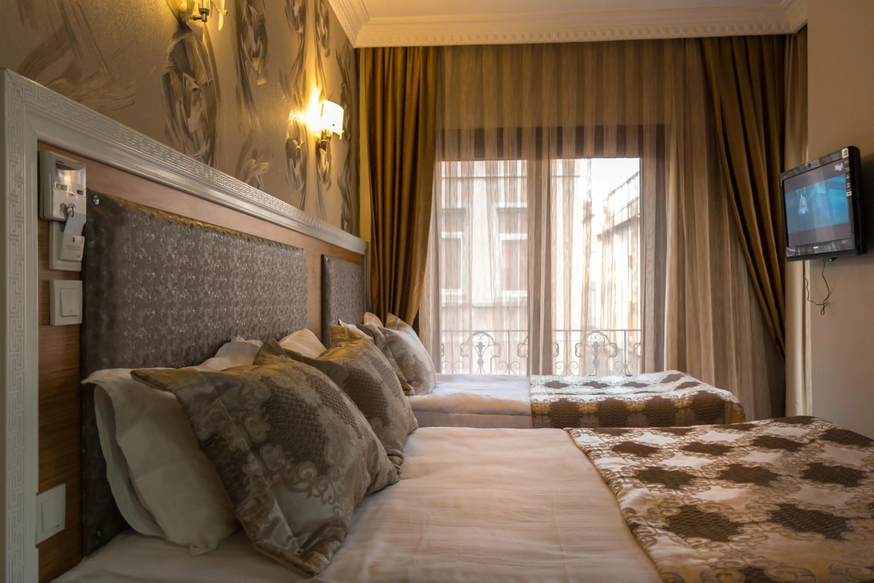 Photo of the whole room, Bed in Grand Rosa Hotel