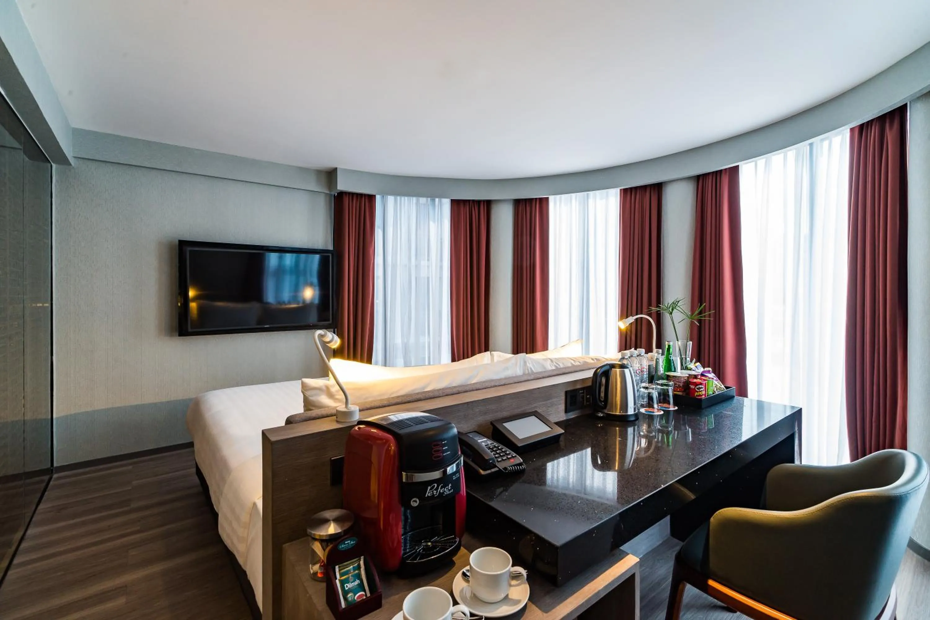 Bedroom in Citrus Grande Hotel Pattaya by Compass Hospitality