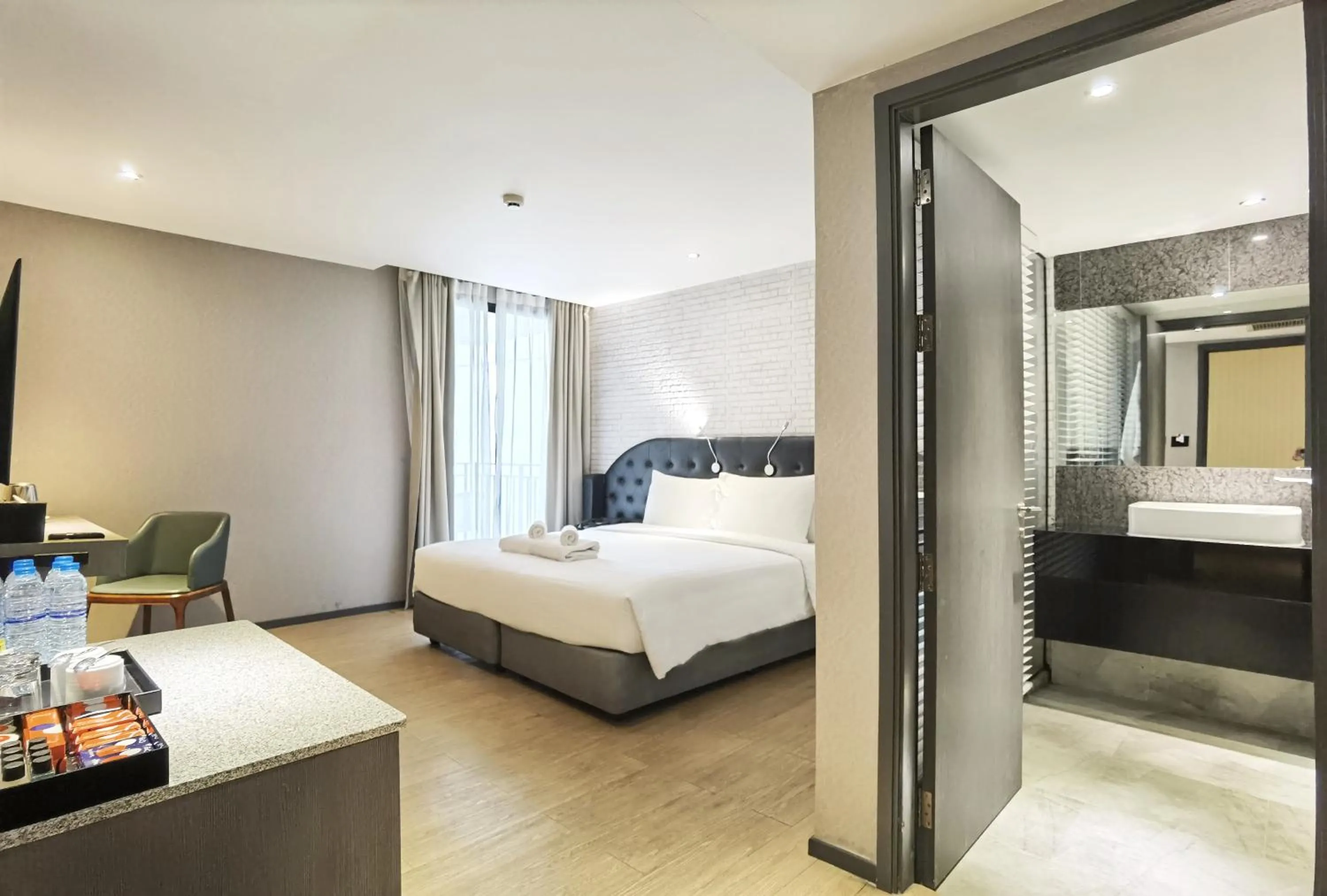 Bathroom, Bed in Citrus Grande Hotel Pattaya by Compass Hospitality