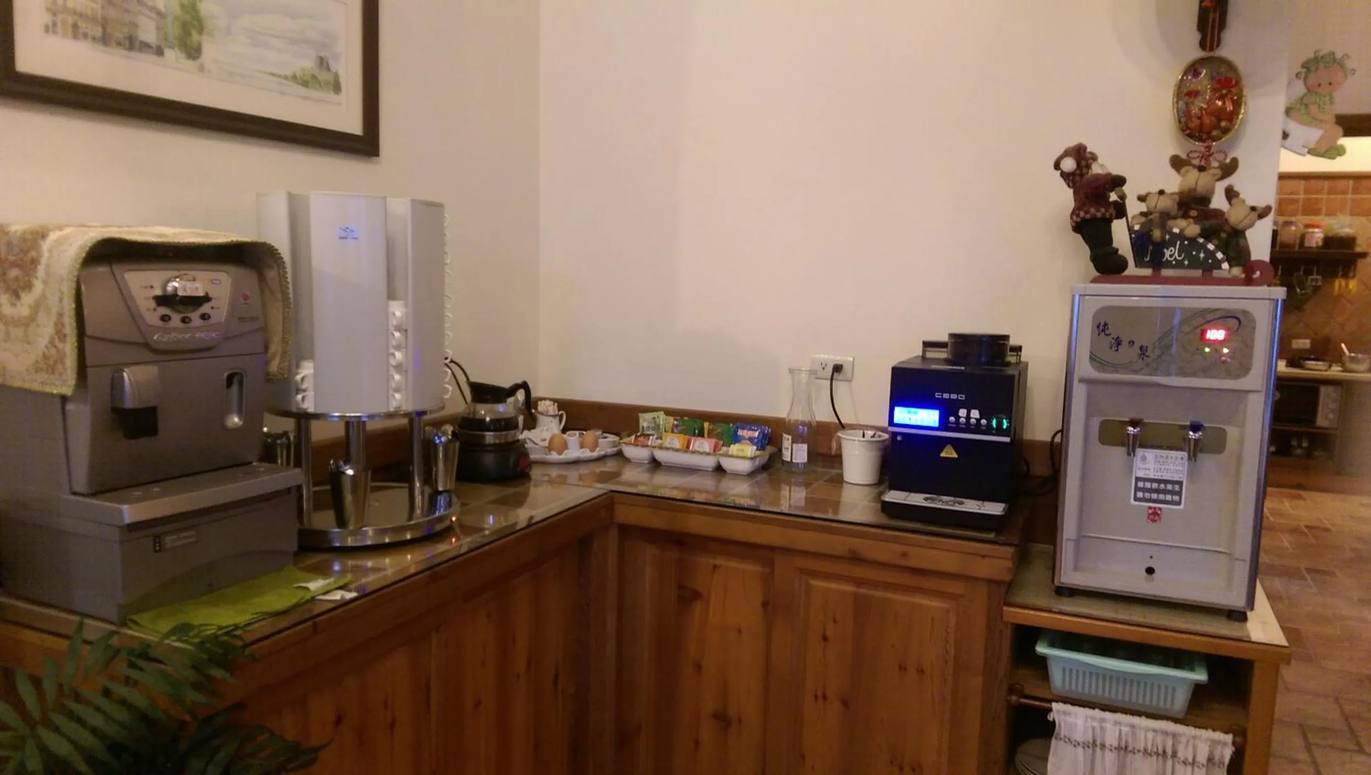 Food in Aurora Villa