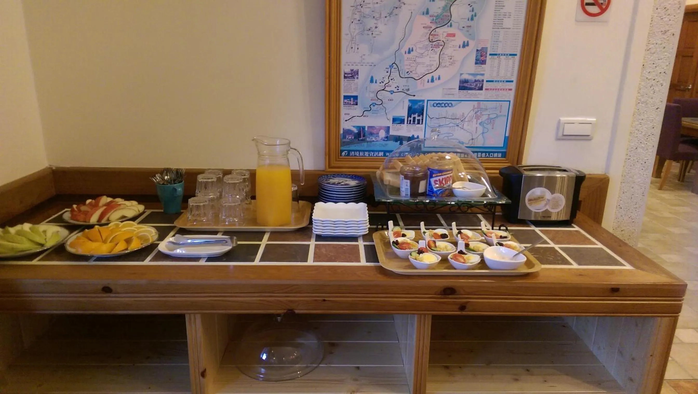 Food in Aurora Villa