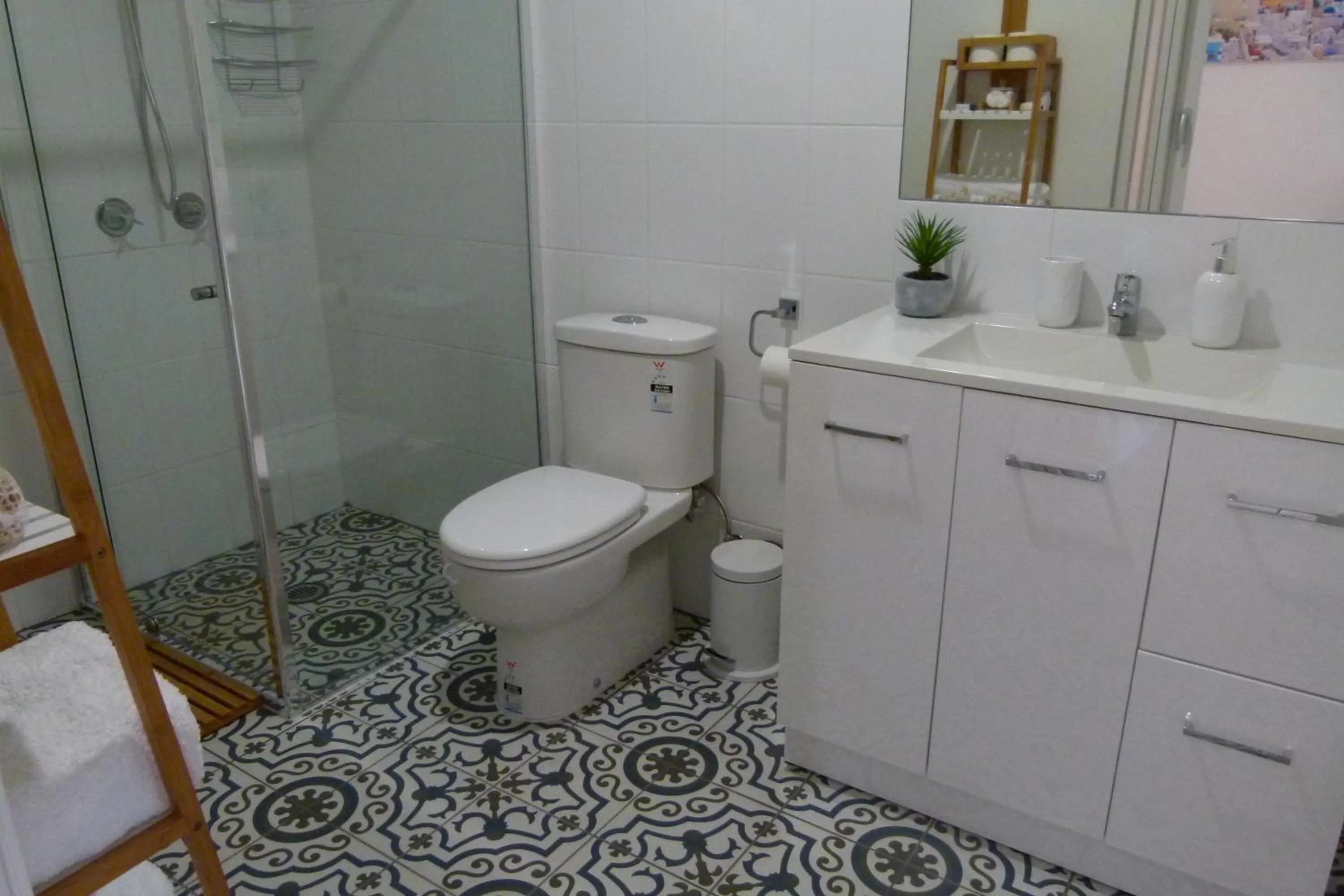 Bathroom in The Sanctuary at Paradise Beach B&B