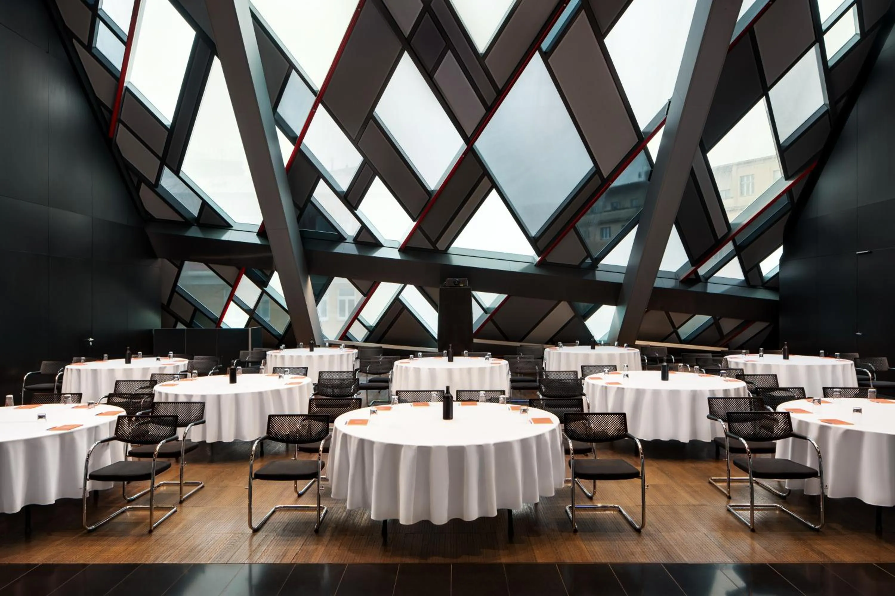 On site in SO/ Vienna