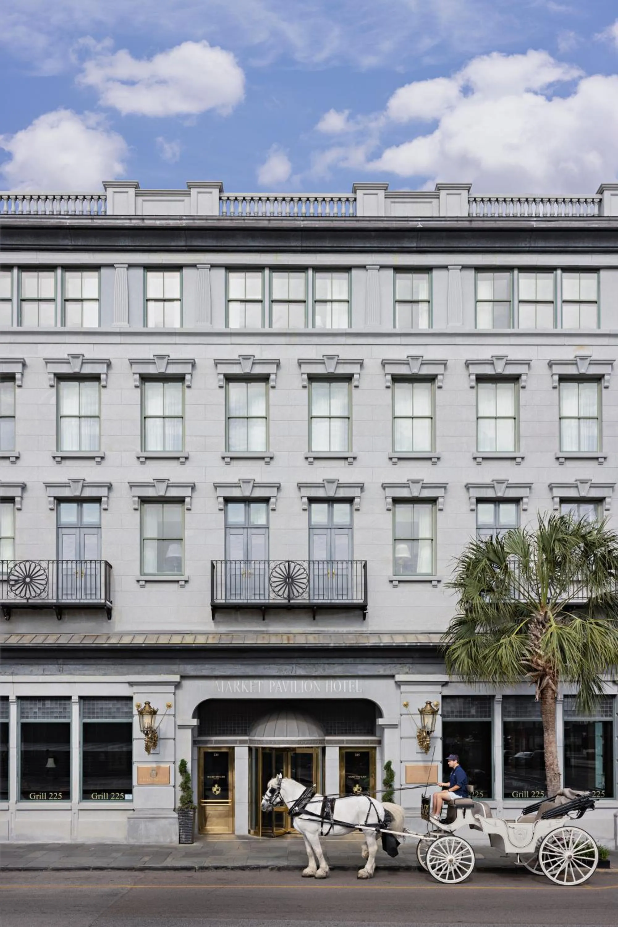 Market Pavilion Hotel