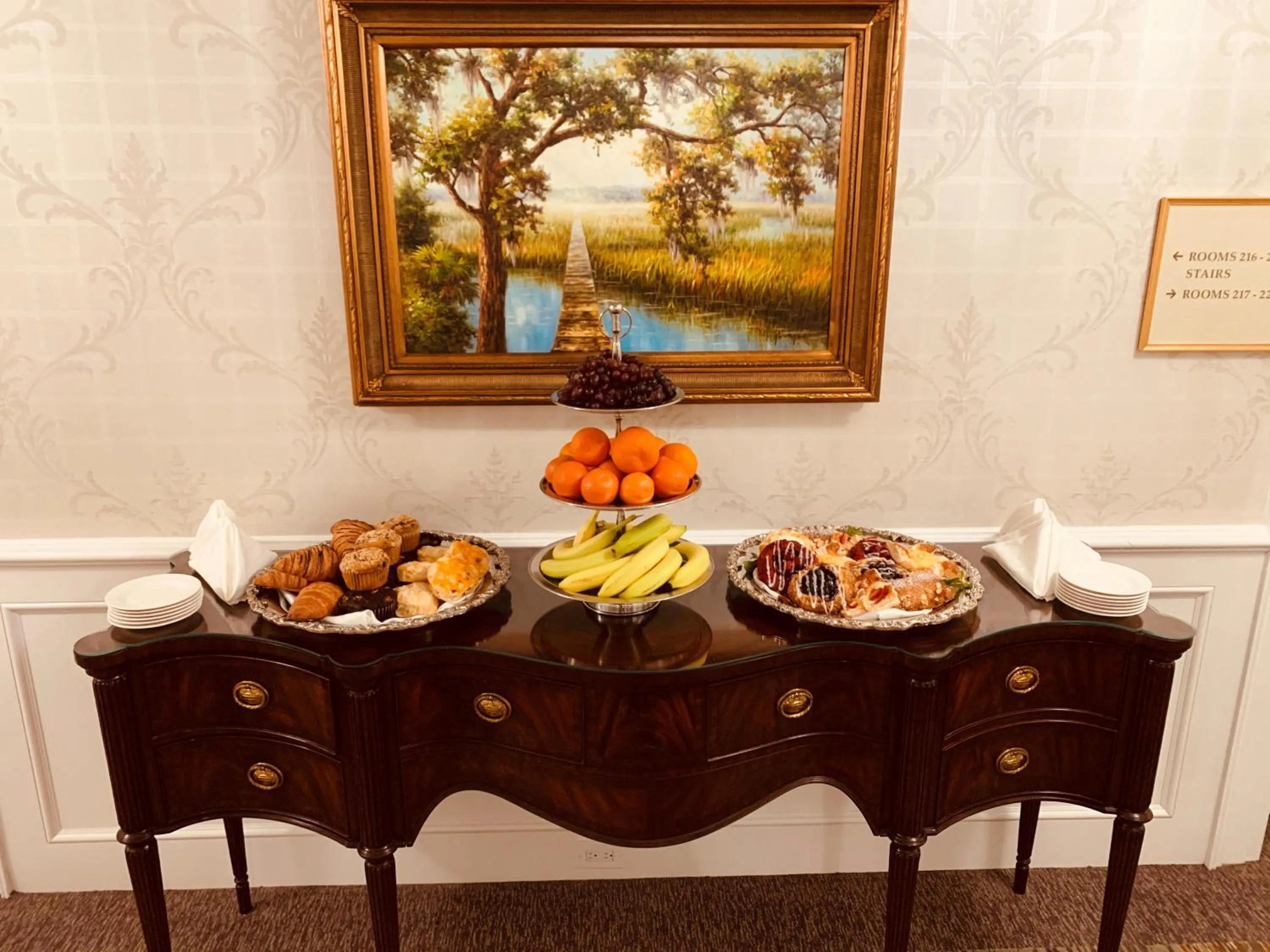 Market Pavilion Hotel