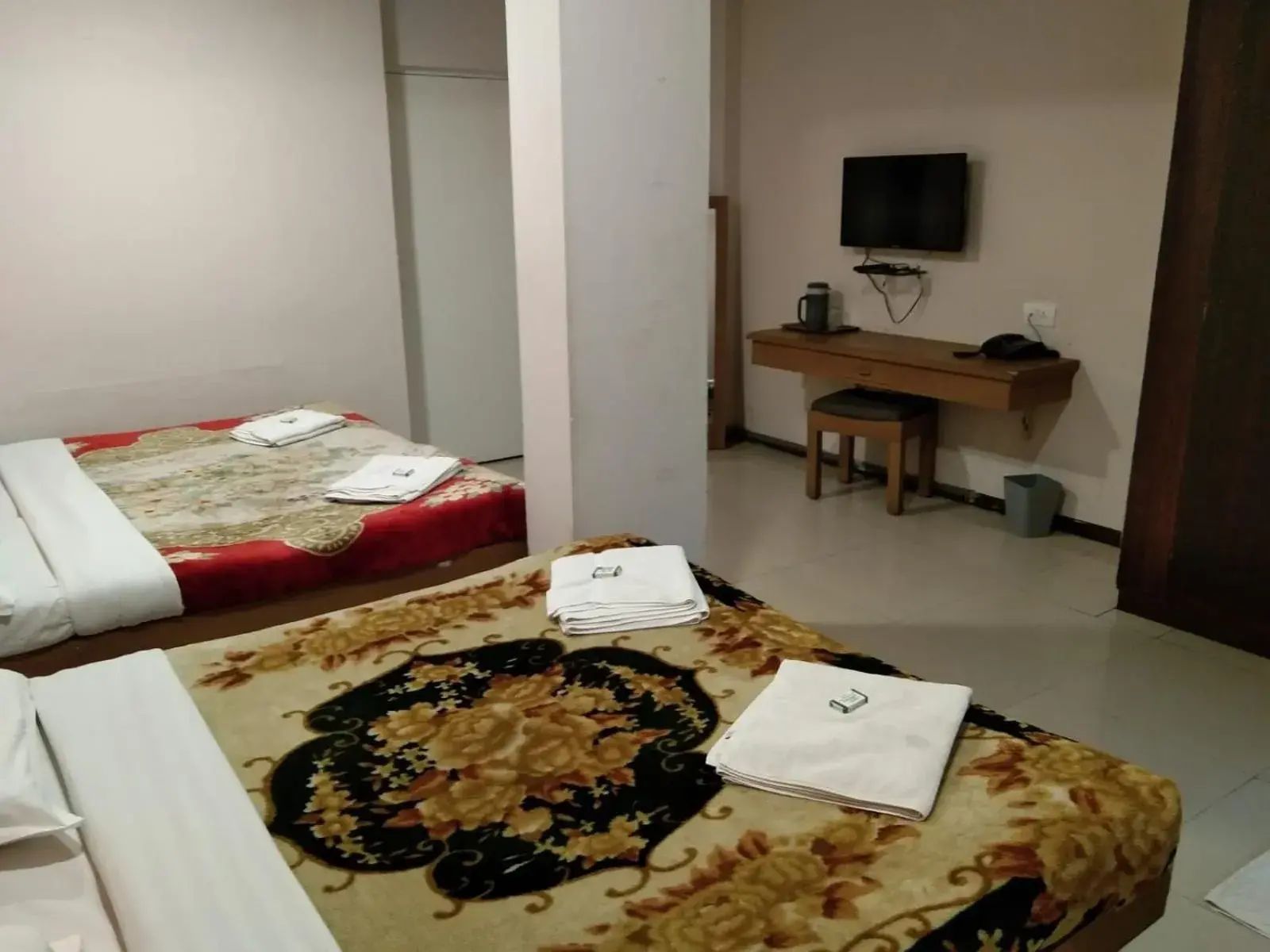 Quadruple Room - single occupancy in Hotel Preethi Palace Quadruple Room - single occupancy in Hotel Preethi Palace