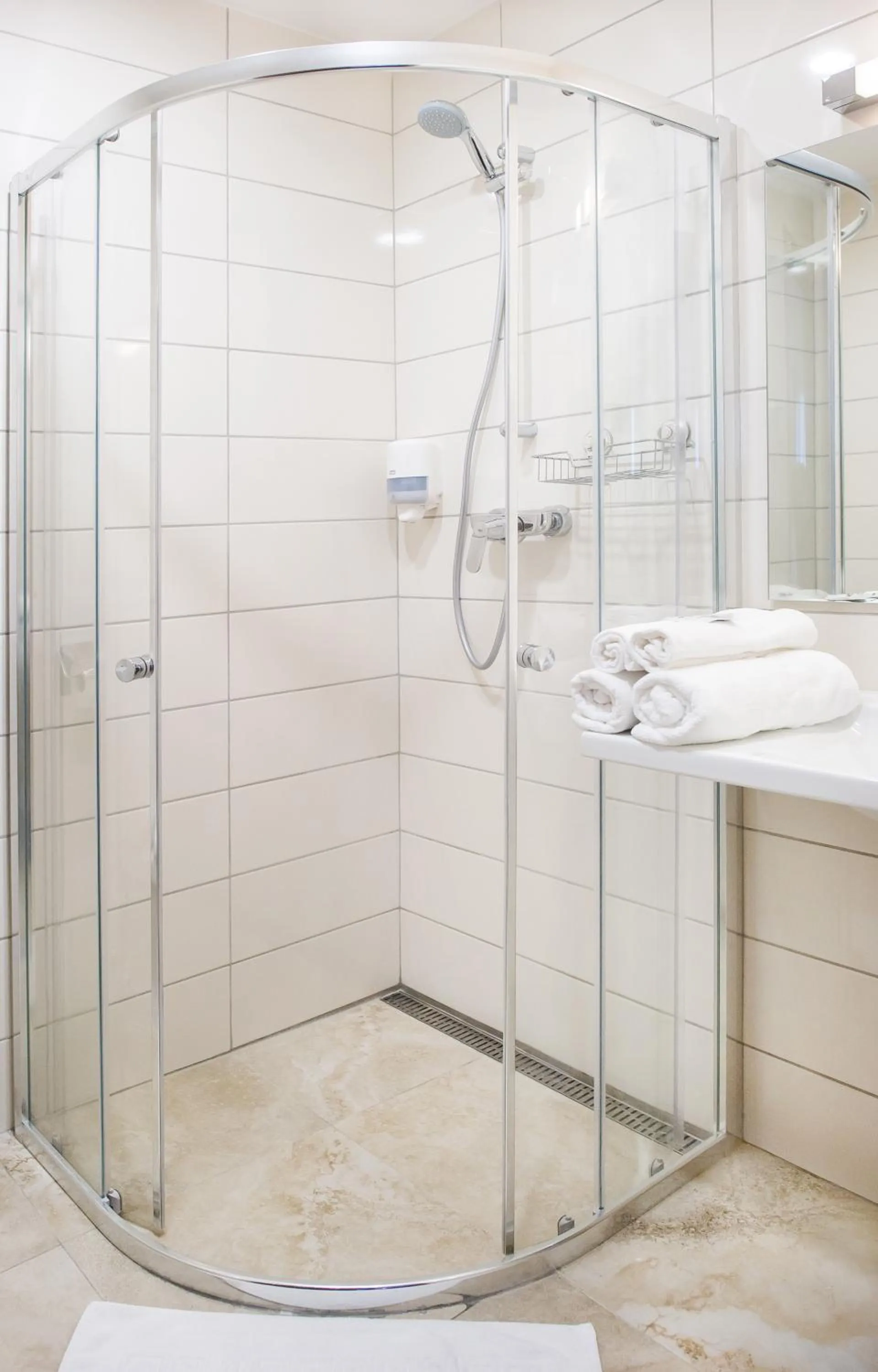 Shower in Hotel Porto