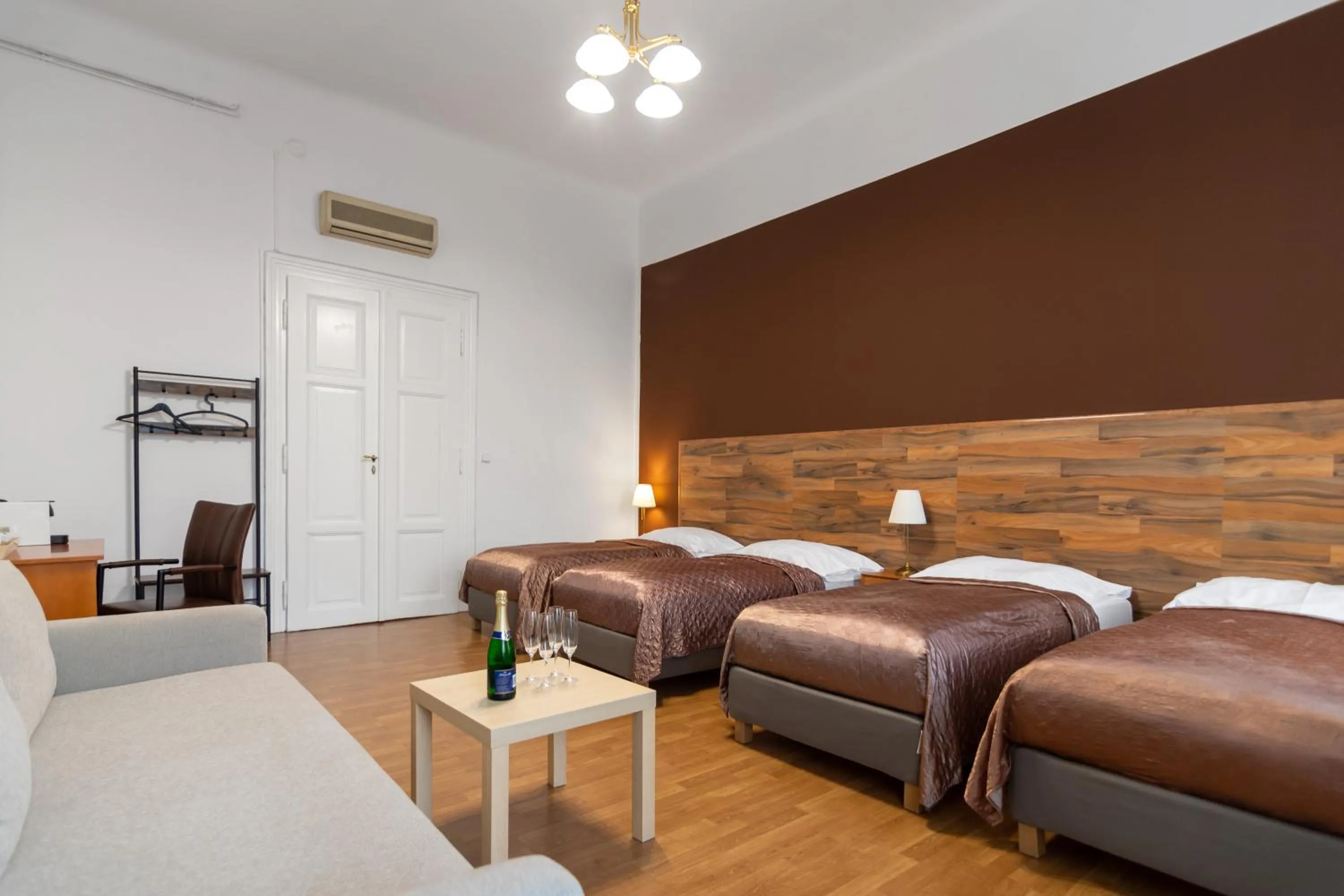 Bedroom, Bed in Hotel Museum