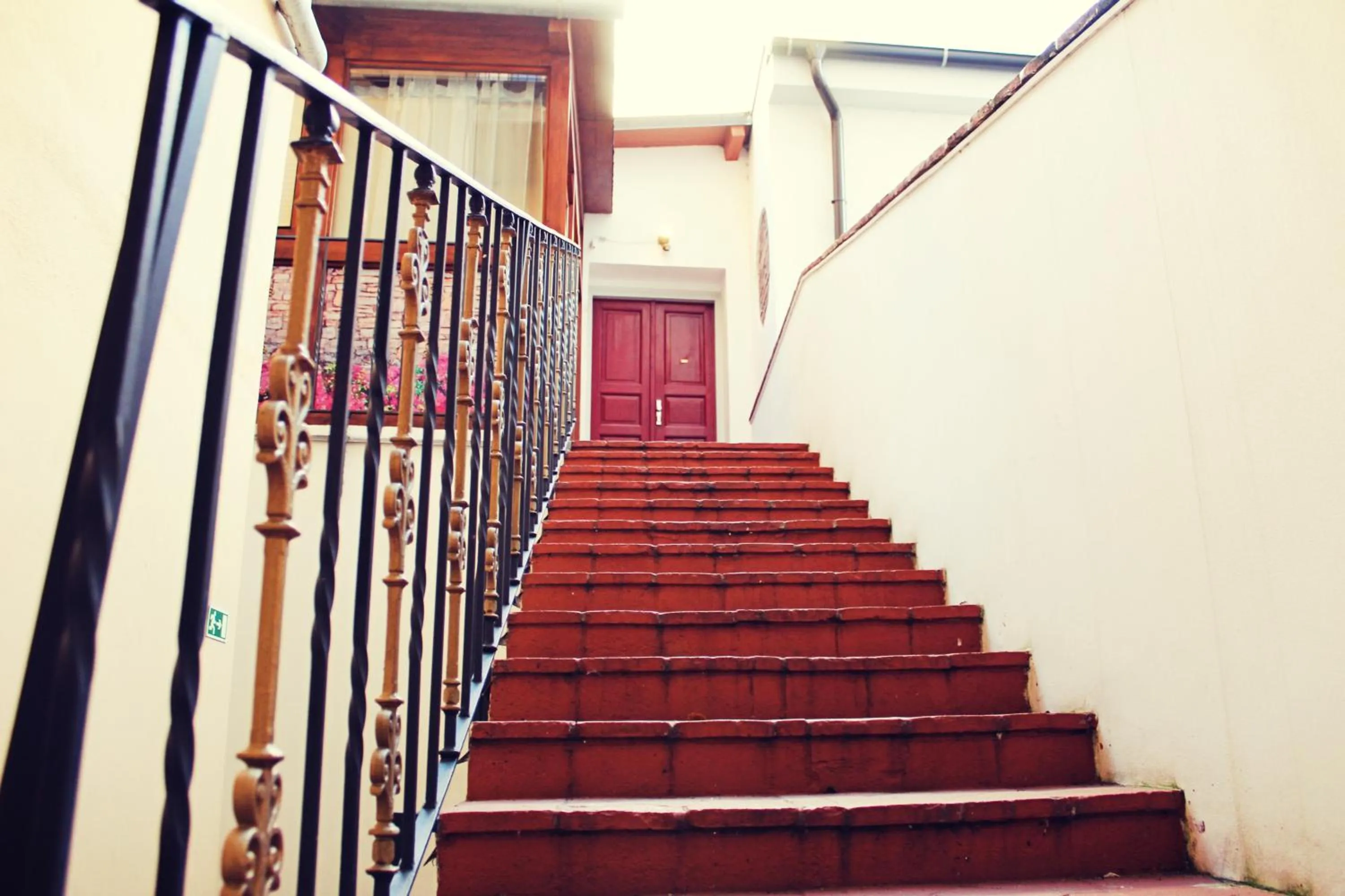 Facade/entrance in Casa Italia Prague