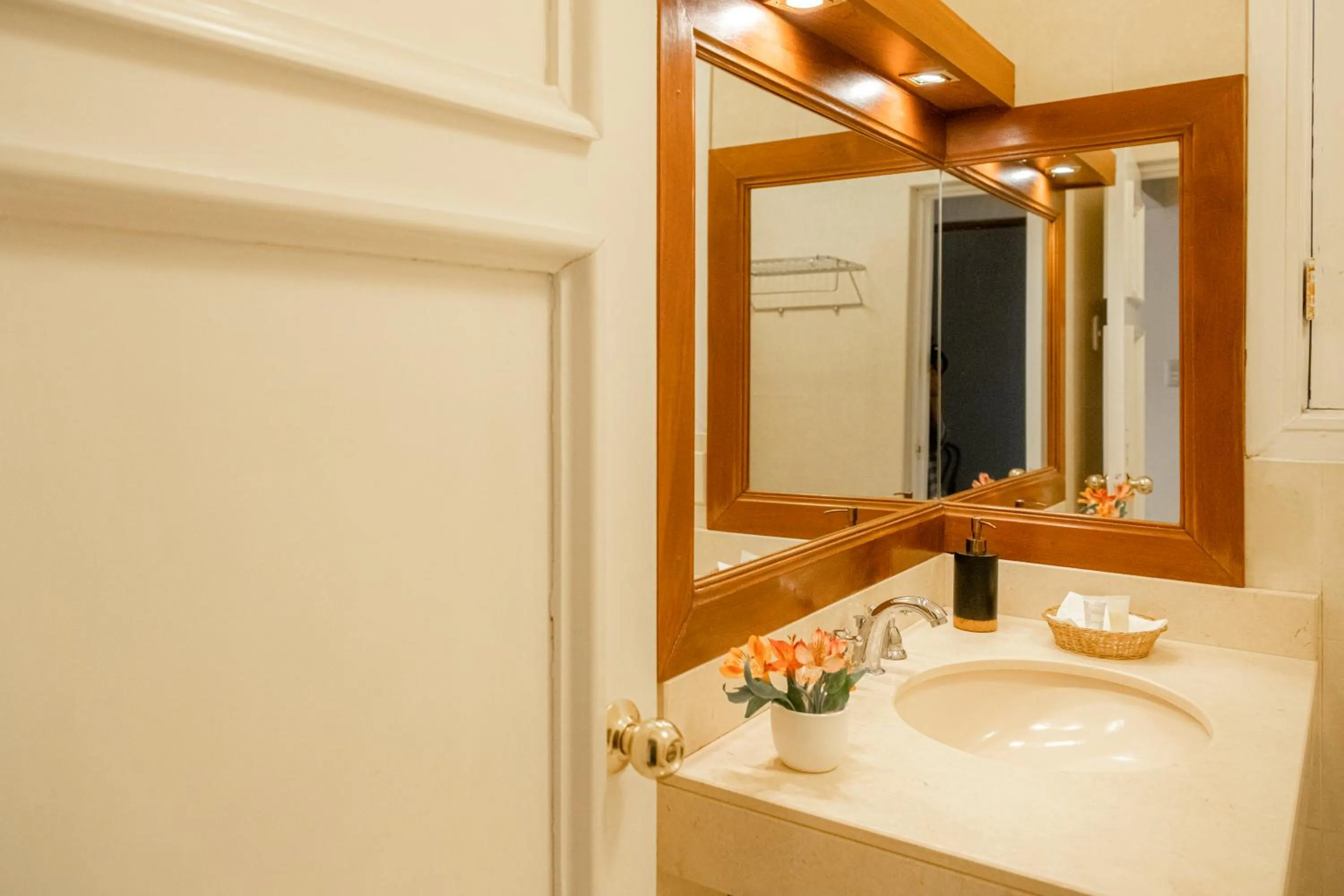 Bathroom in Hotel Casa Campo by Cassana