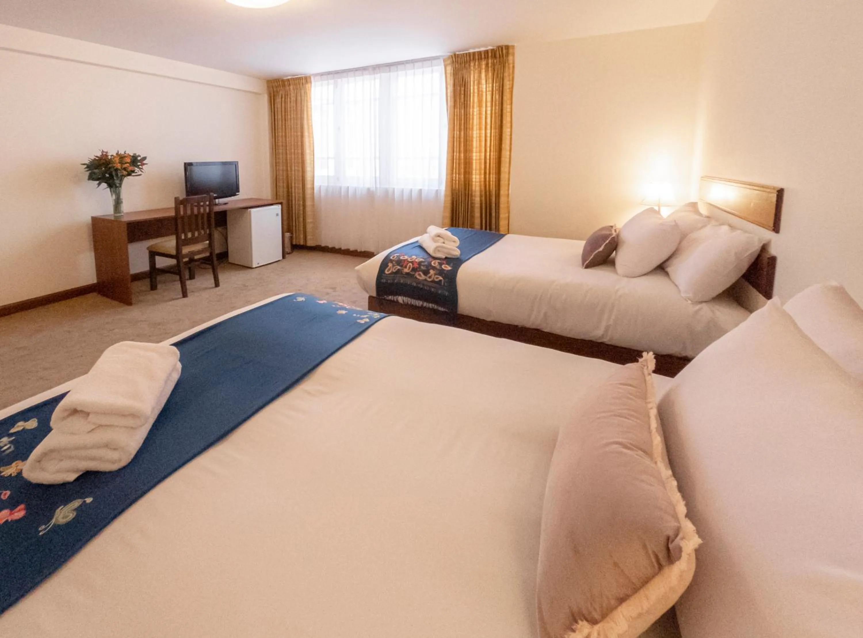 Photo of the whole room, Bed in Hotel Casa Campo by Cassana