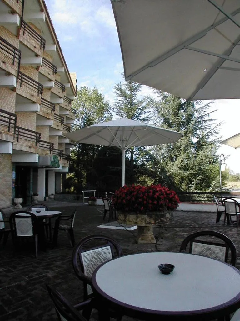 Lobby or reception in Hotel Rey Sancho Ramírez Somontano SL