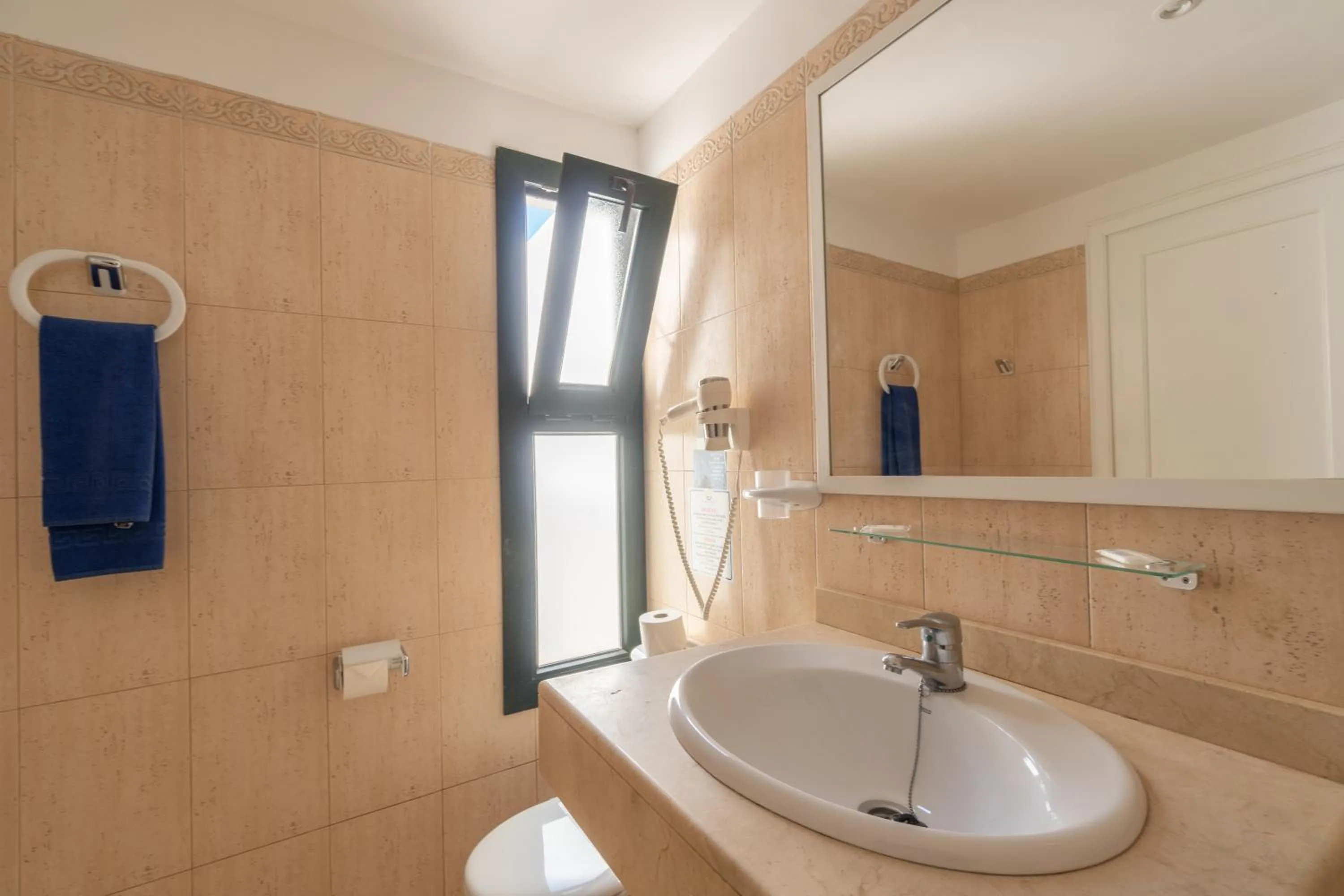 Bathroom in Bitacora Lanzarote Club