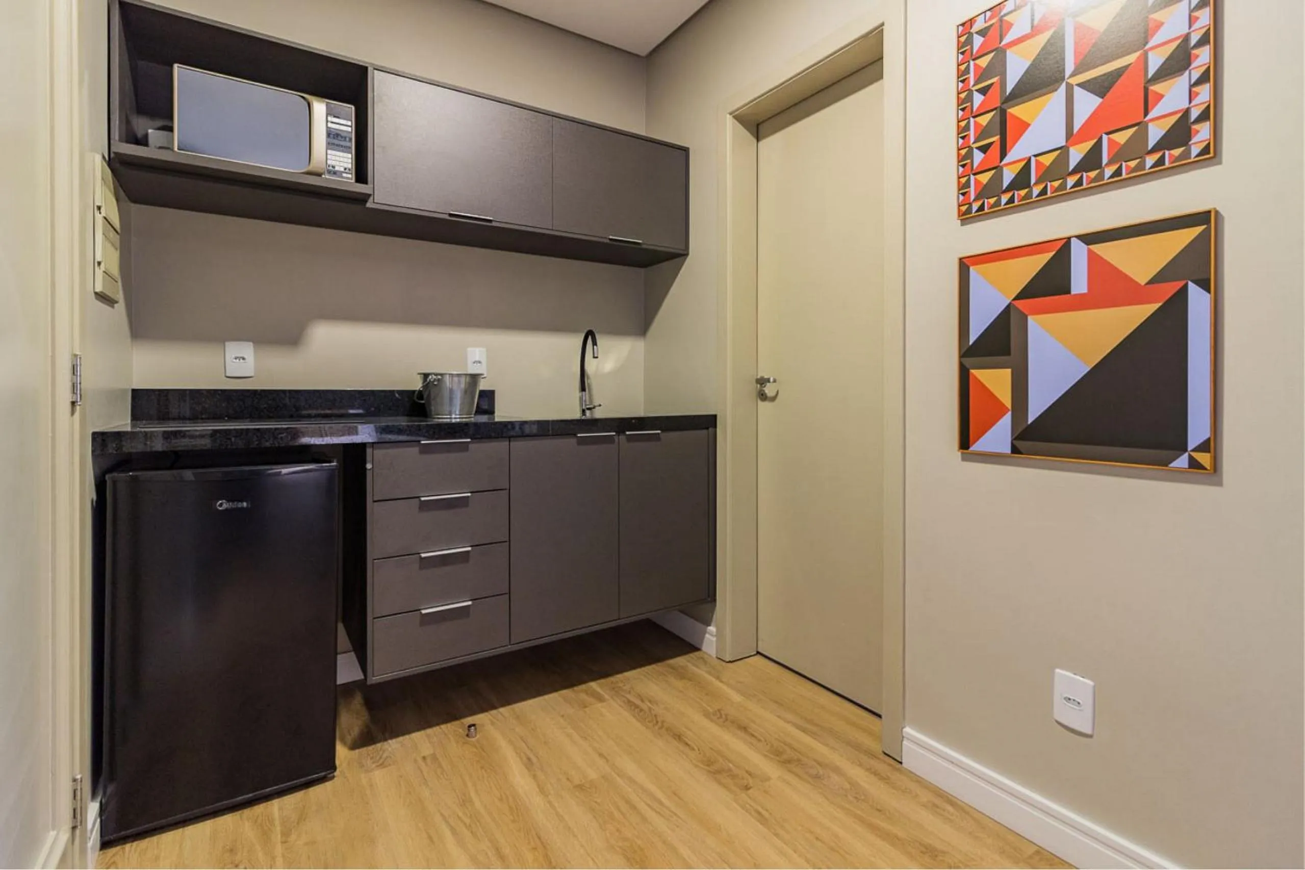 Kitchen or kitchenette in Century Park by My Way