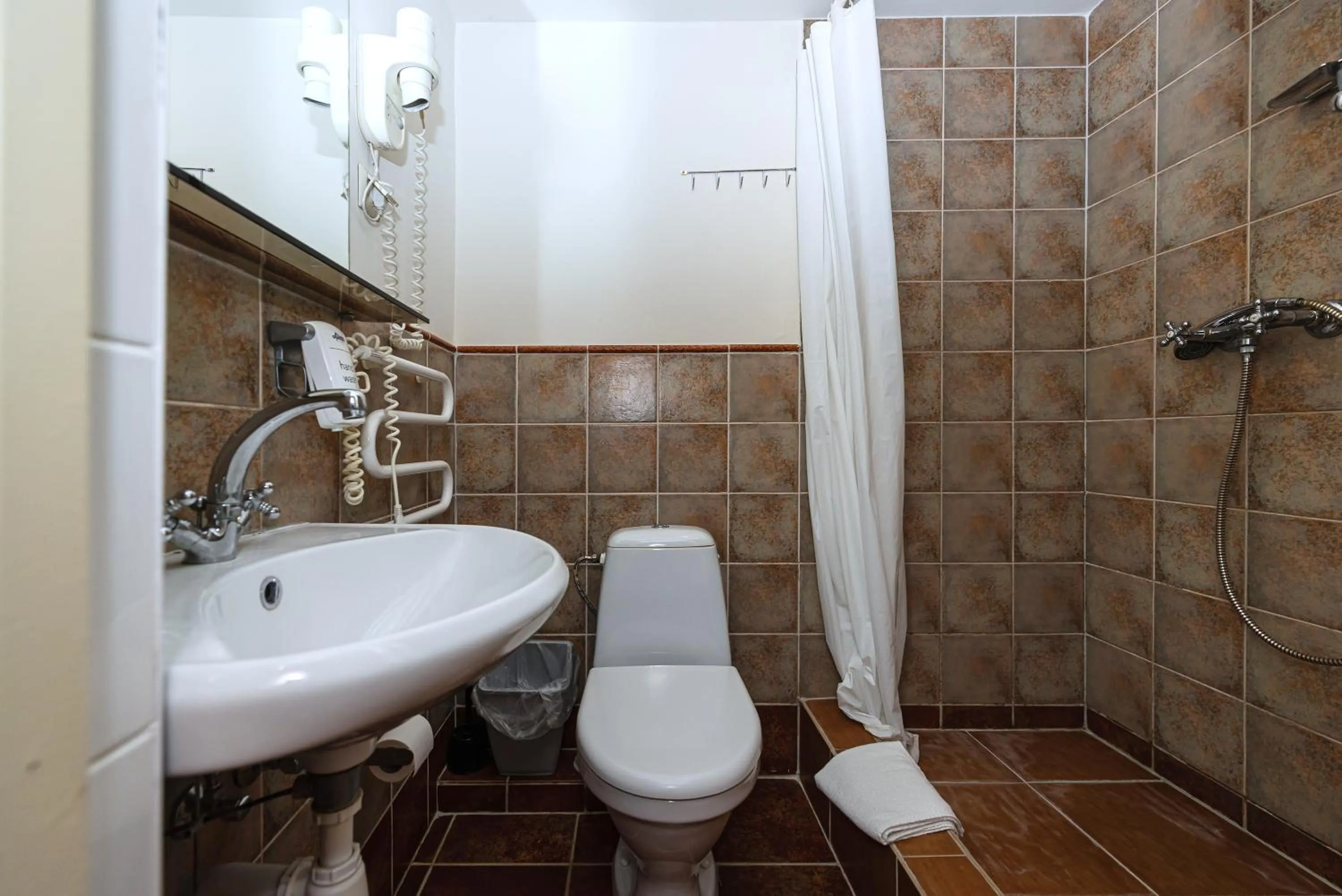 Shower in Alexa Old Town