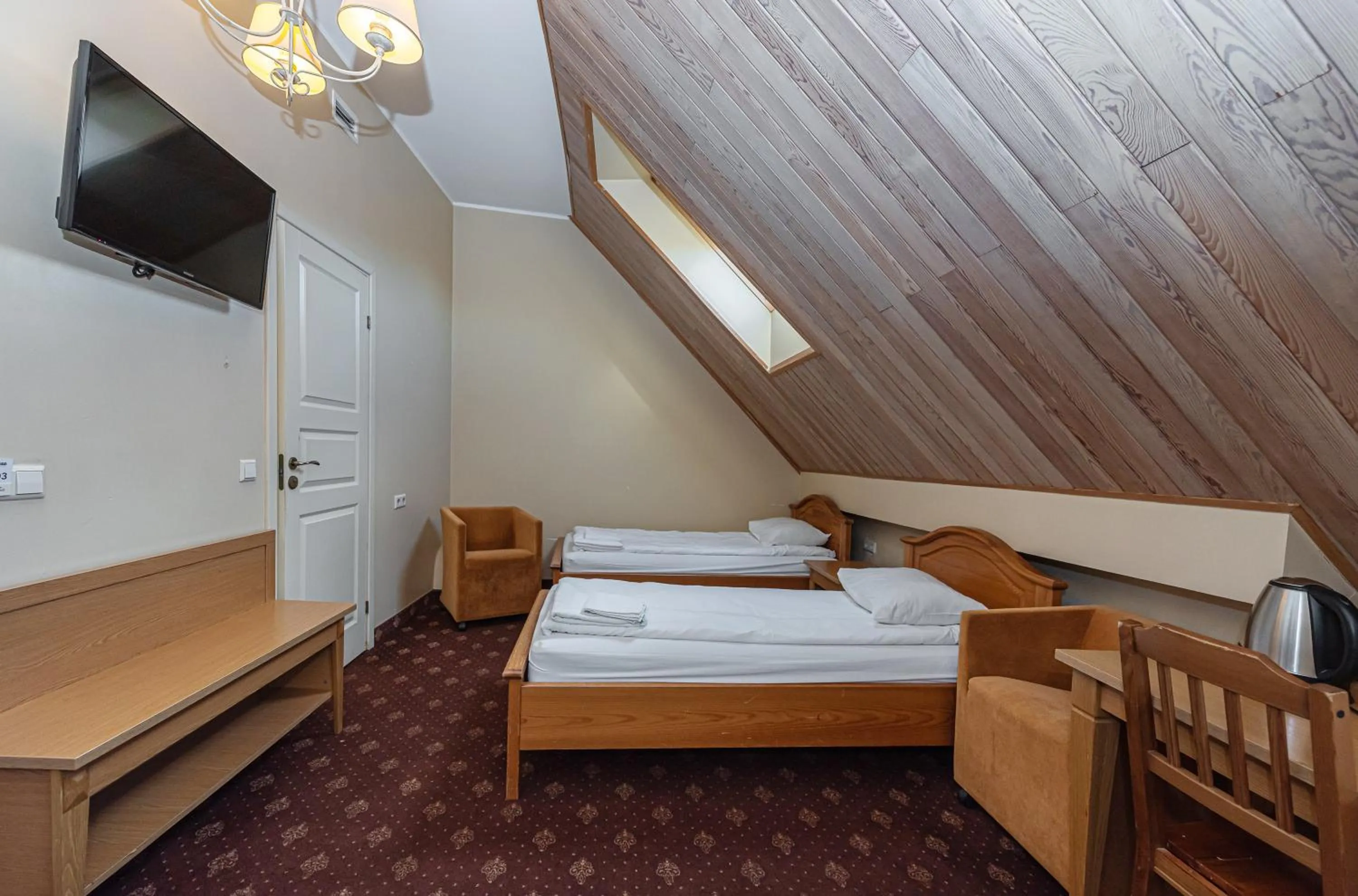 Photo of the whole room, Bed in Alexa Old Town