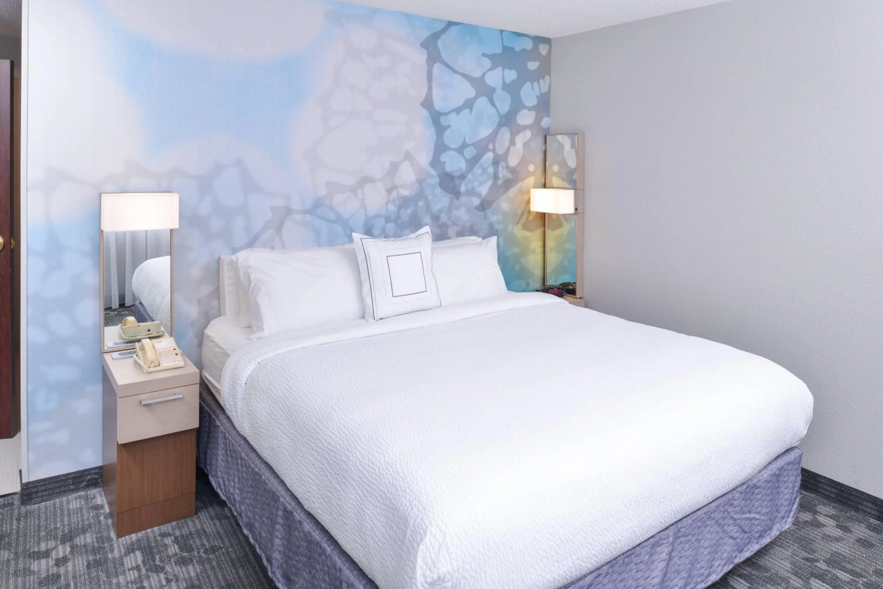 Bedroom, Bed in Courtyard Atlanta Suwanee